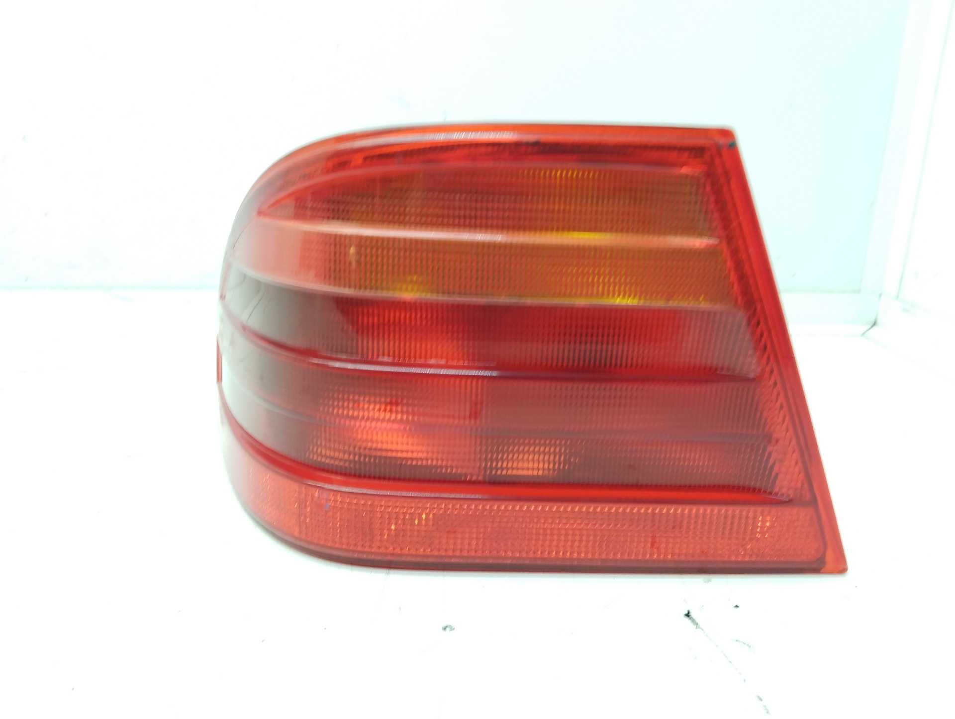 Recambio de piloto trasero izquierdo para mercedes-benz clase e (w210) berlina diesel 300 diesel (210.020) referencia OEM IAM   