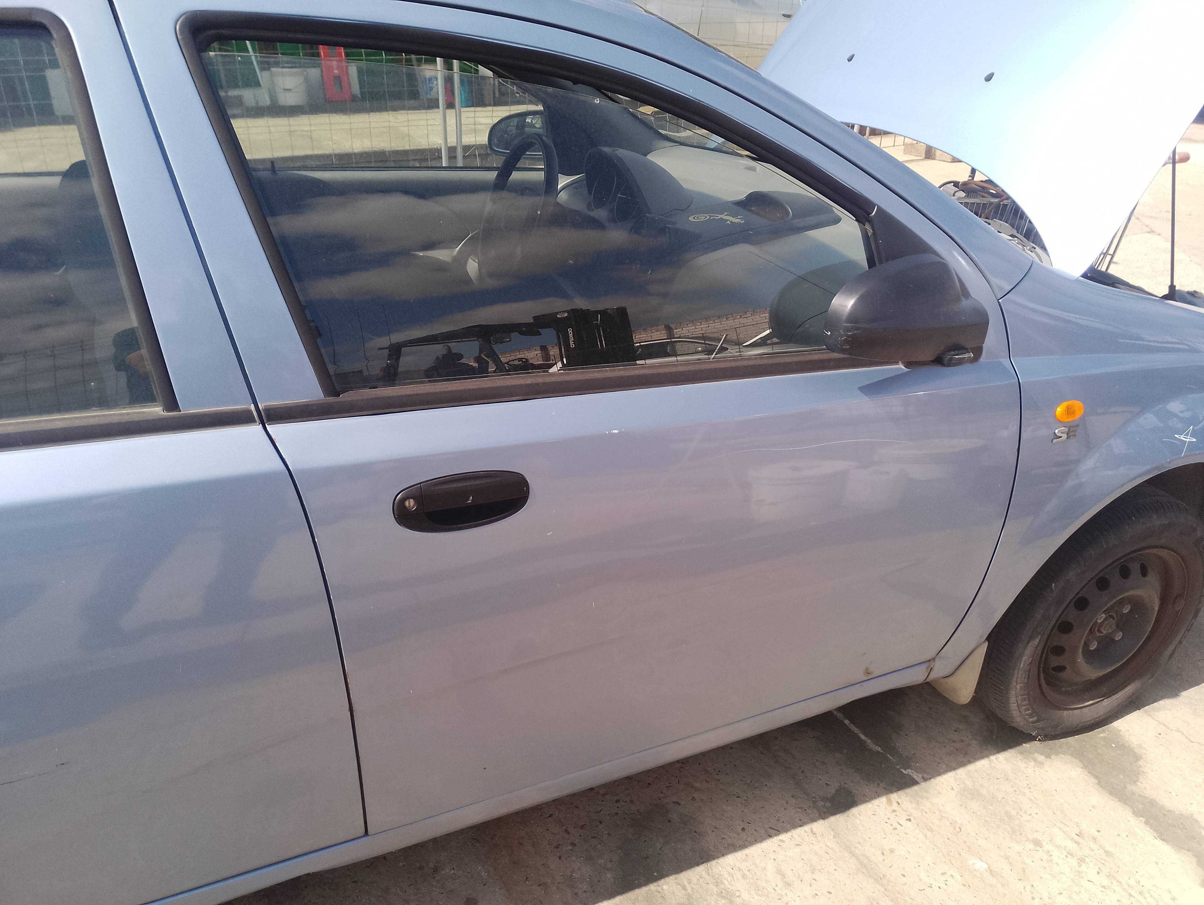Recambio de puerta delantera derecha para daewoo kalos 1.4 se referencia OEM IAM   