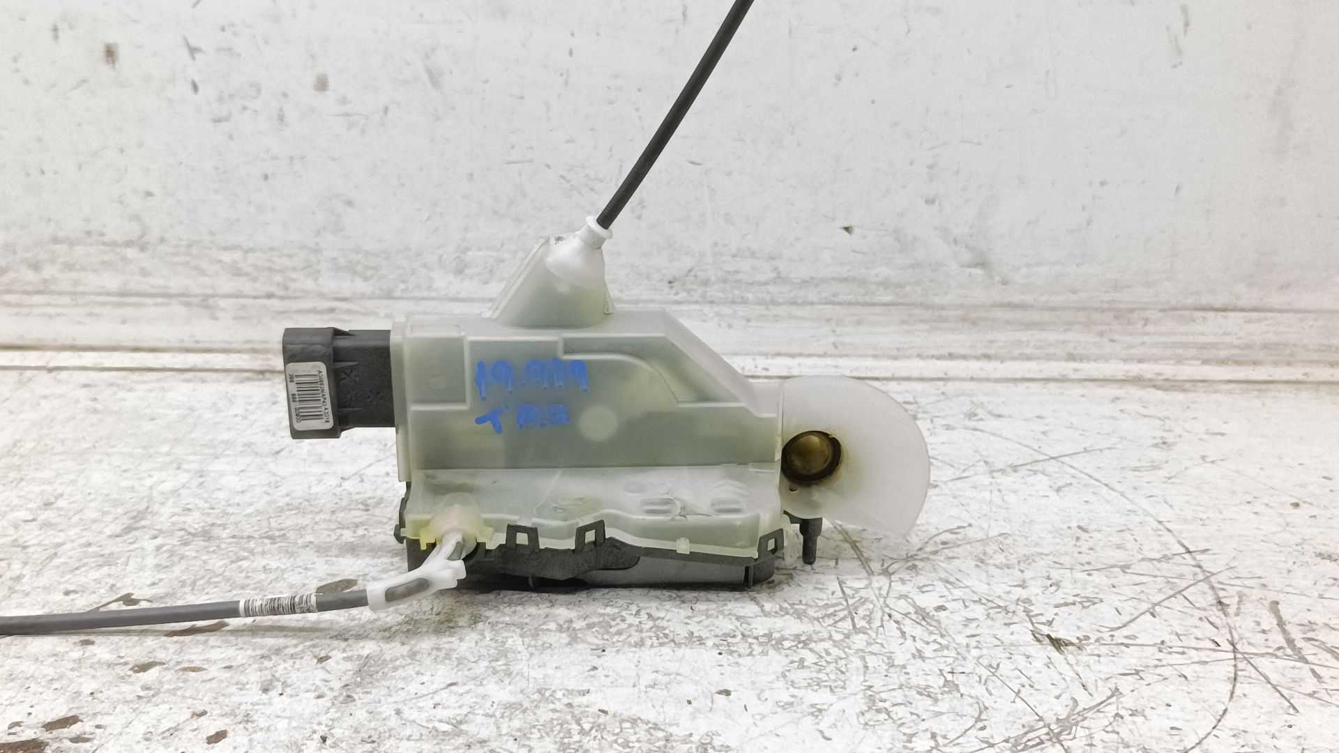 Recambio de cerradura maletero / porton para peugeot partner grip l1 referencia OEM IAM S3M16943587  