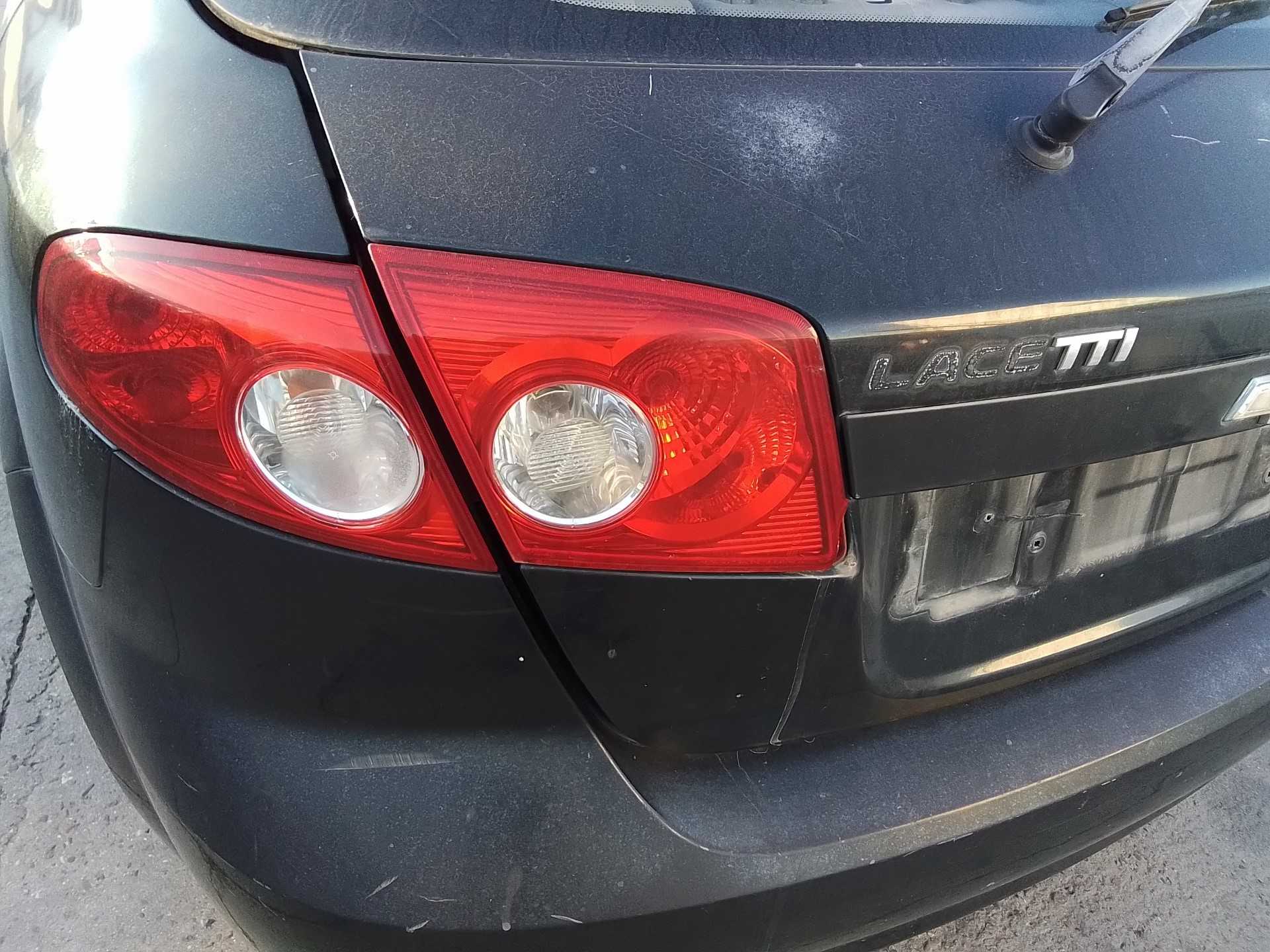 Recambio de piloto porton trasero izquierdo para chevrolet lacetti cdx referencia OEM IAM   