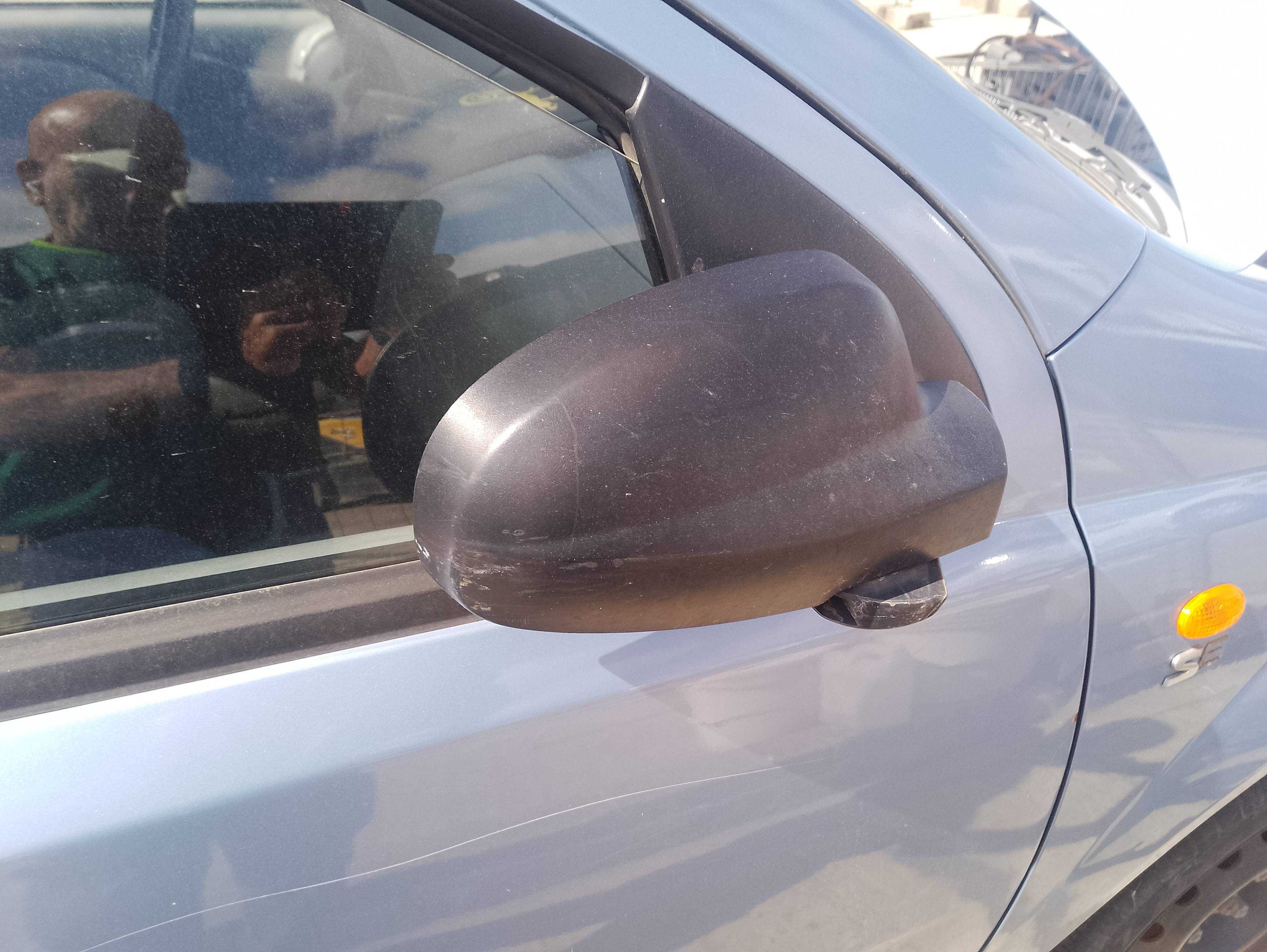 Recambio de retrovisor derecho para daewoo kalos 1.4 se referencia OEM IAM   