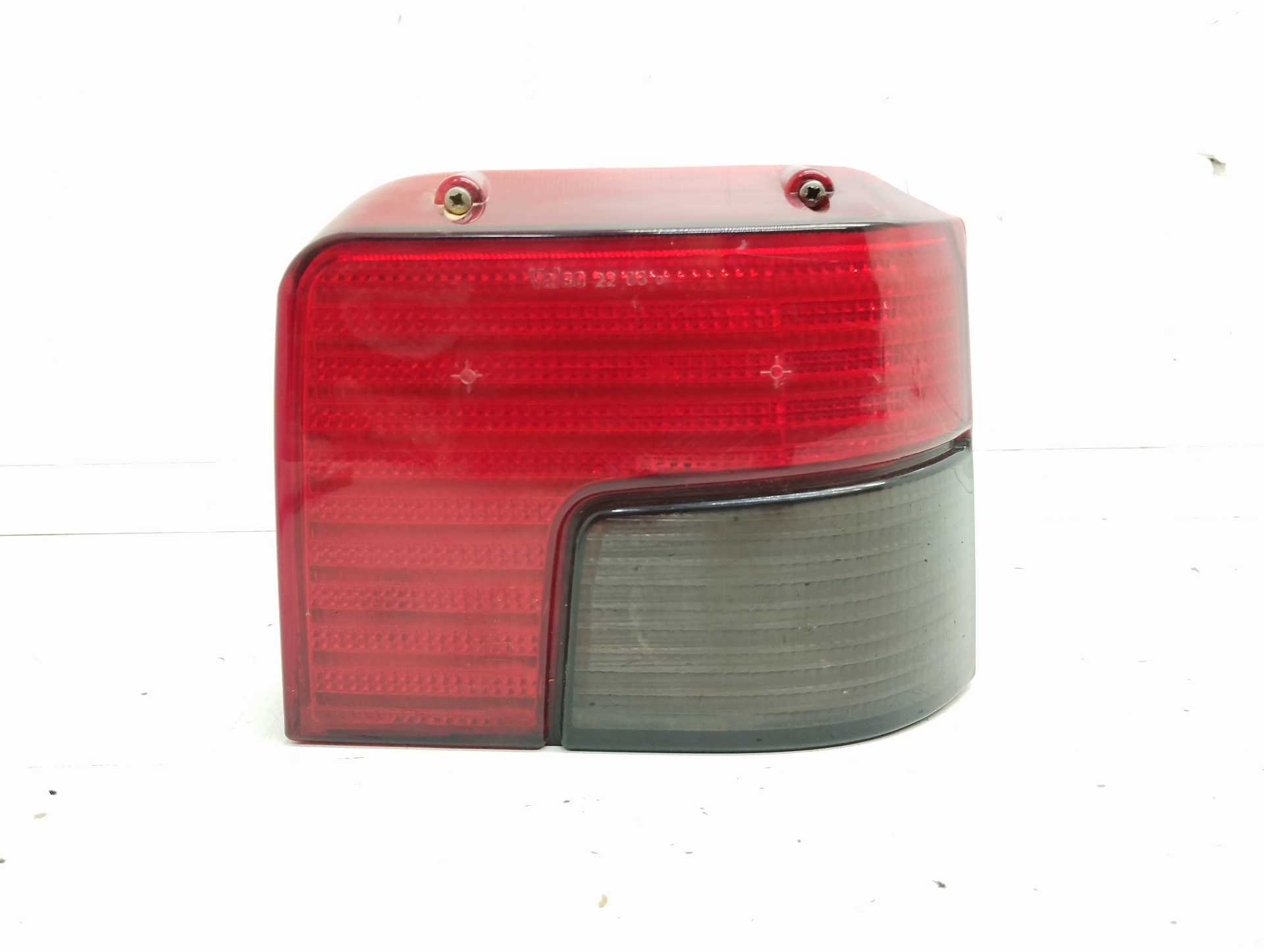 Recambio de piloto trasero derecho para peugeot 205 berlina 1.8 d generation referencia OEM IAM  635182 