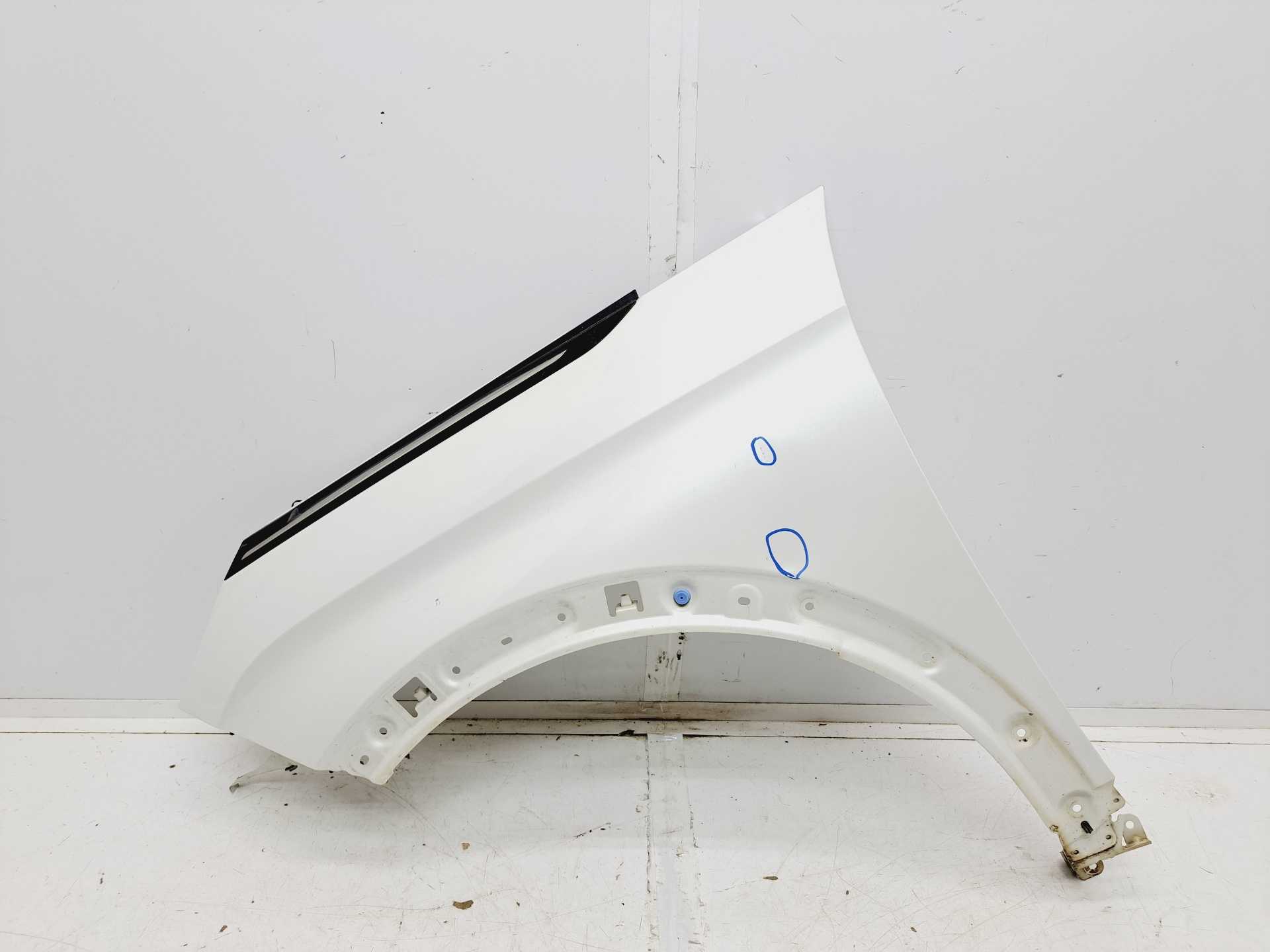 Recambio de aleta delantera izquierda para peugeot 3008 active referencia OEM IAM 9812305780  