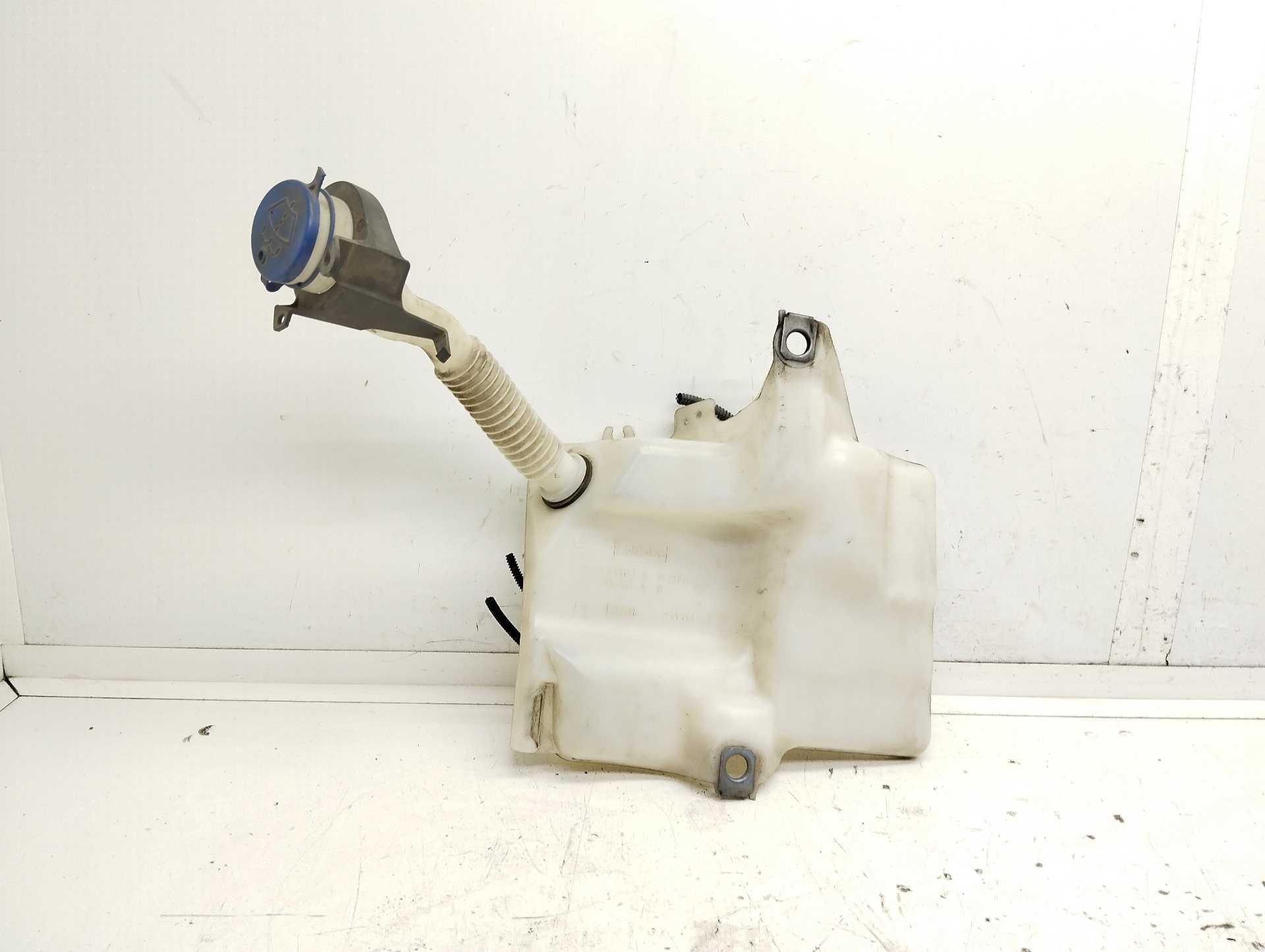 Recambio de deposito limpia para ford c-max titanium referencia OEM IAM AV6117B613A AV6113K163A 
