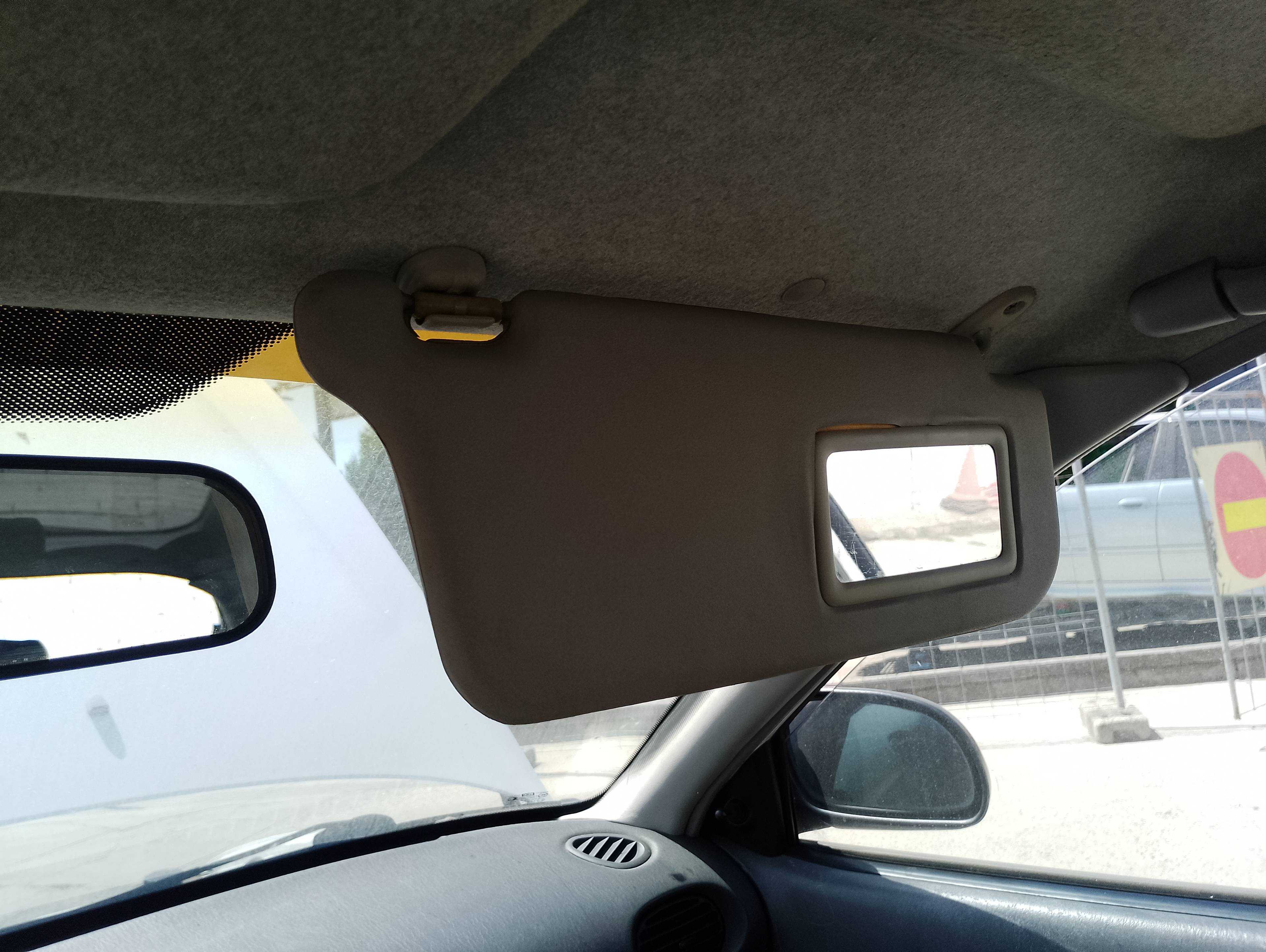 Recambio de parasol derecho para hyundai accent (x3) 1.5 gs referencia OEM IAM   