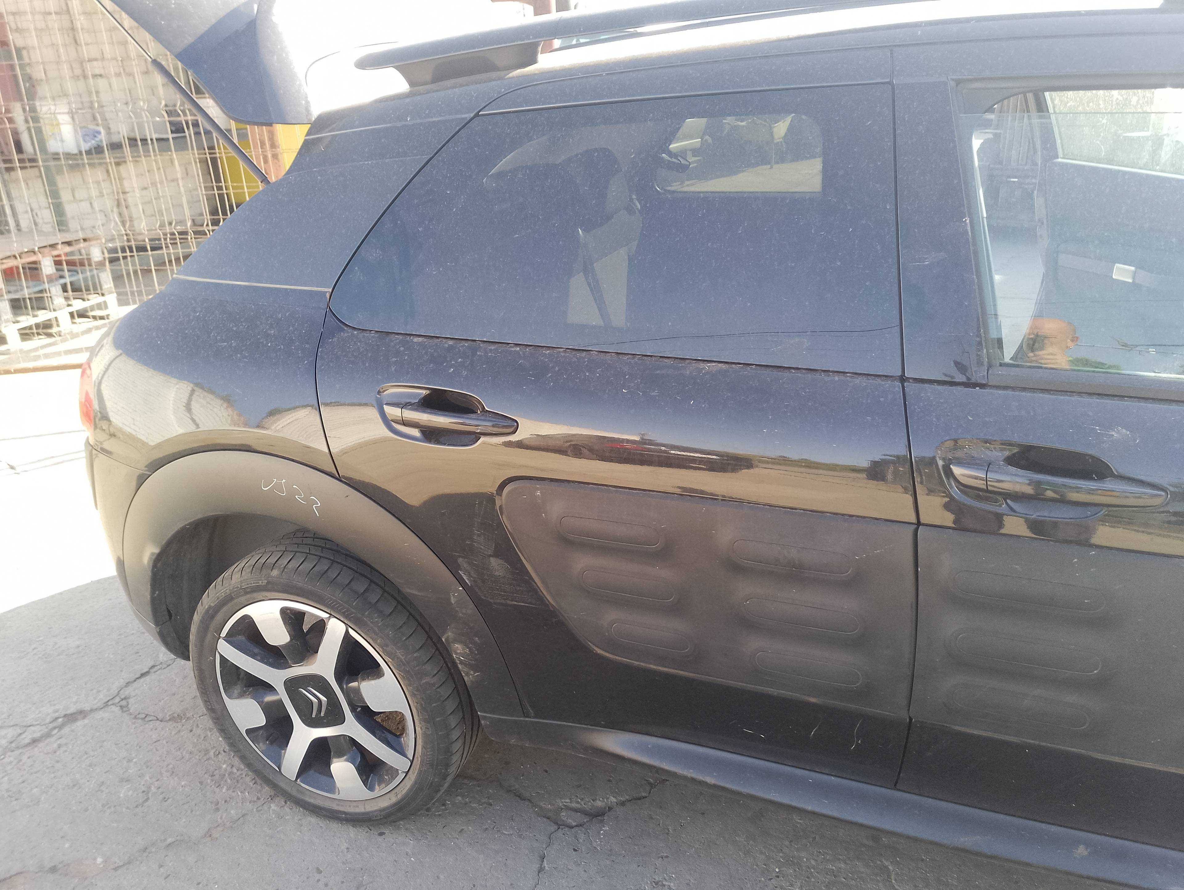 Recambio de puerta trasera derecha para citroën c4 cactus feel referencia OEM IAM   