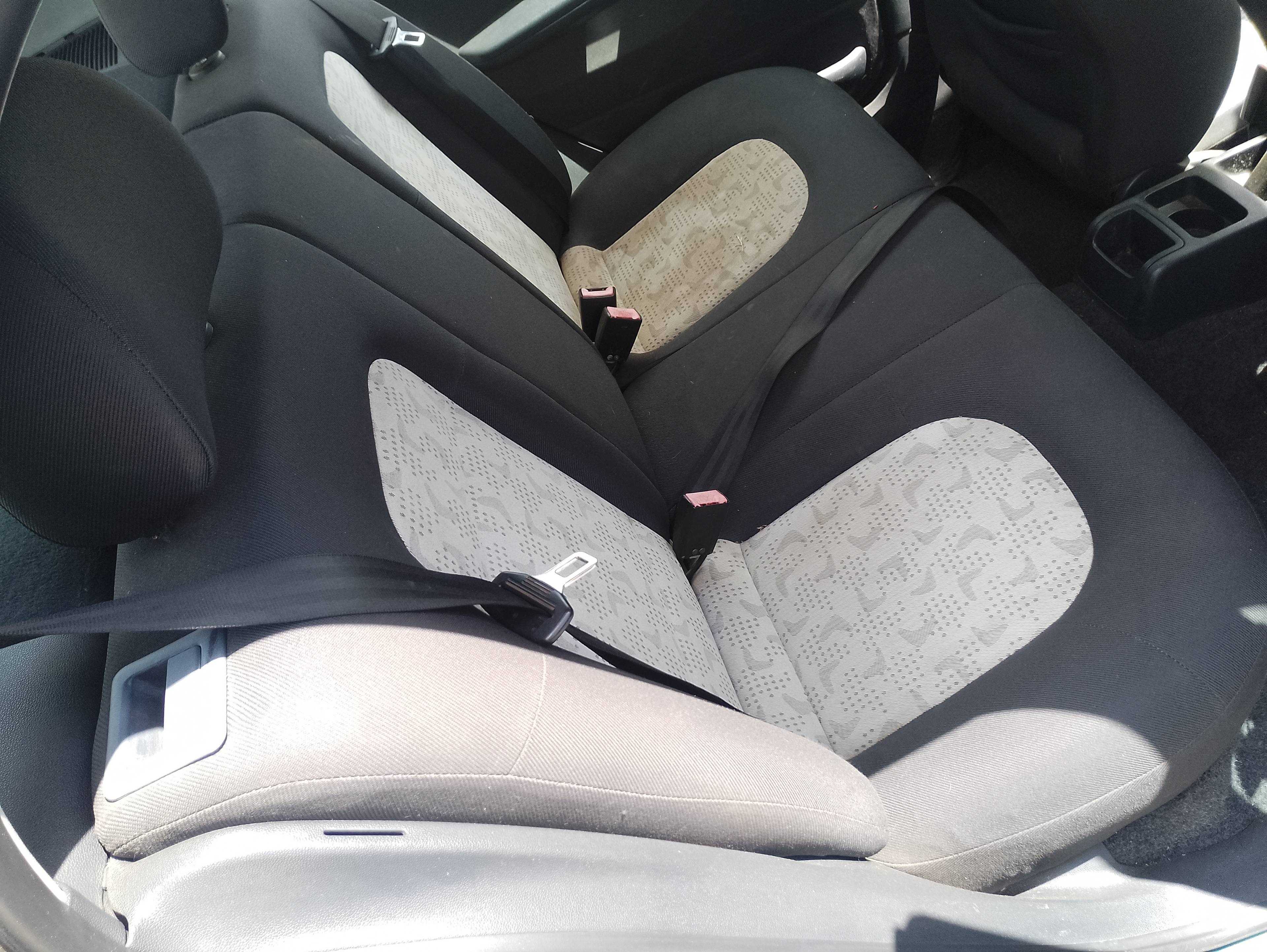 Recambio de asientos traseros para skoda fabia (6y2/6y3) attractive referencia OEM IAM   