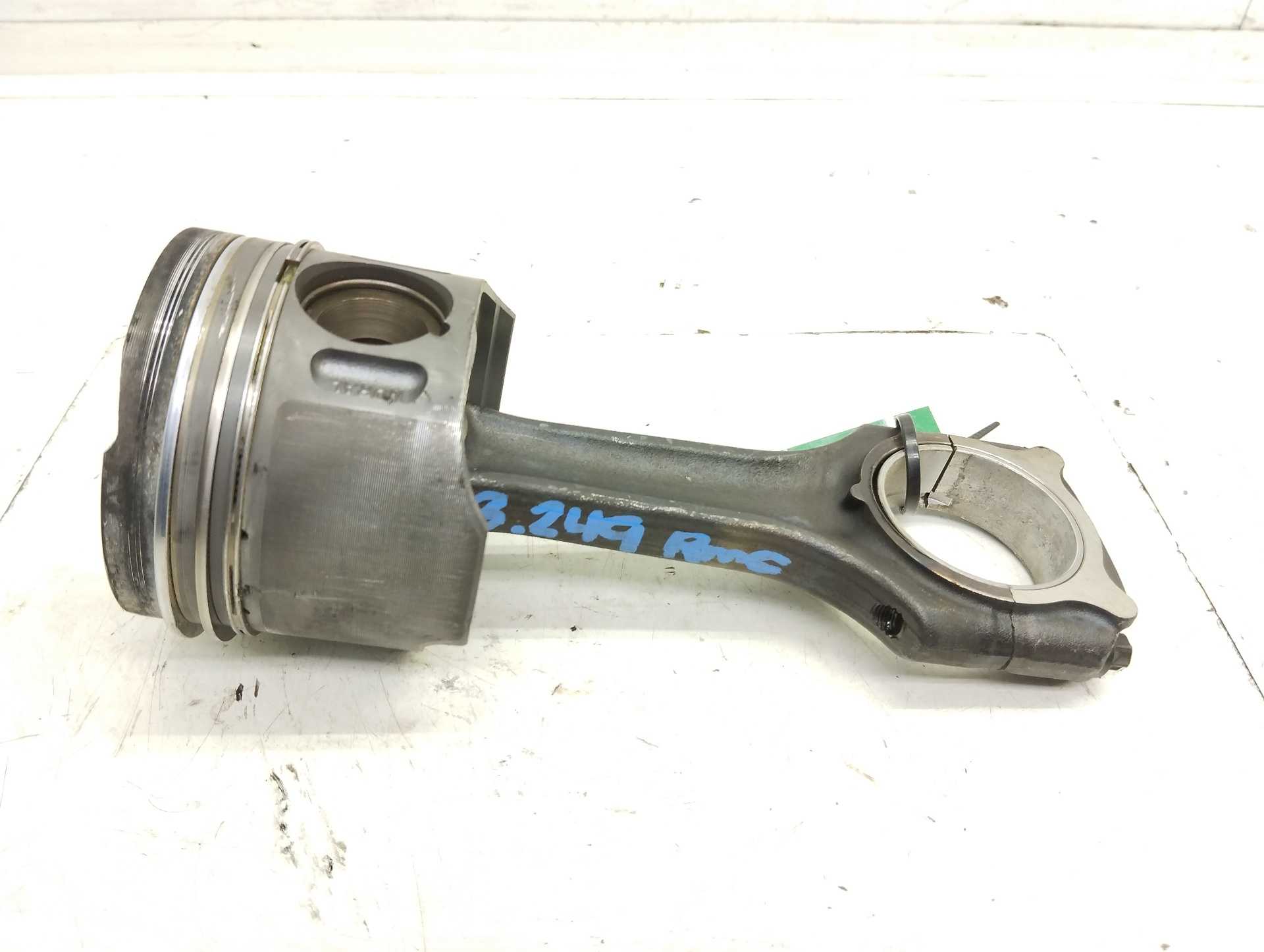 Recambio de piston para mercedes-benz vito caja cerrada 6.03  2.1 diesel referencia OEM IAM R08857 A6110300617 