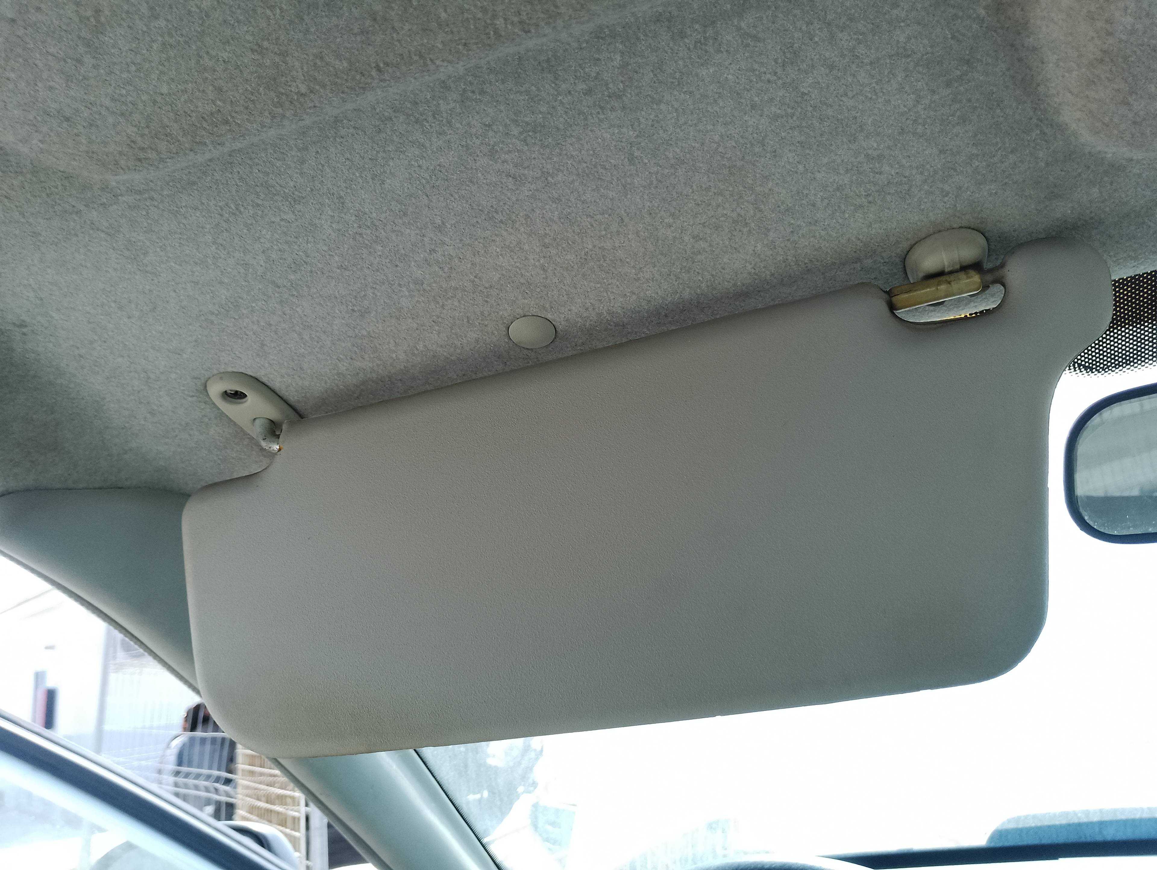 Recambio de parasol izquierdo para hyundai accent (x3) 1.5 gs referencia OEM IAM   