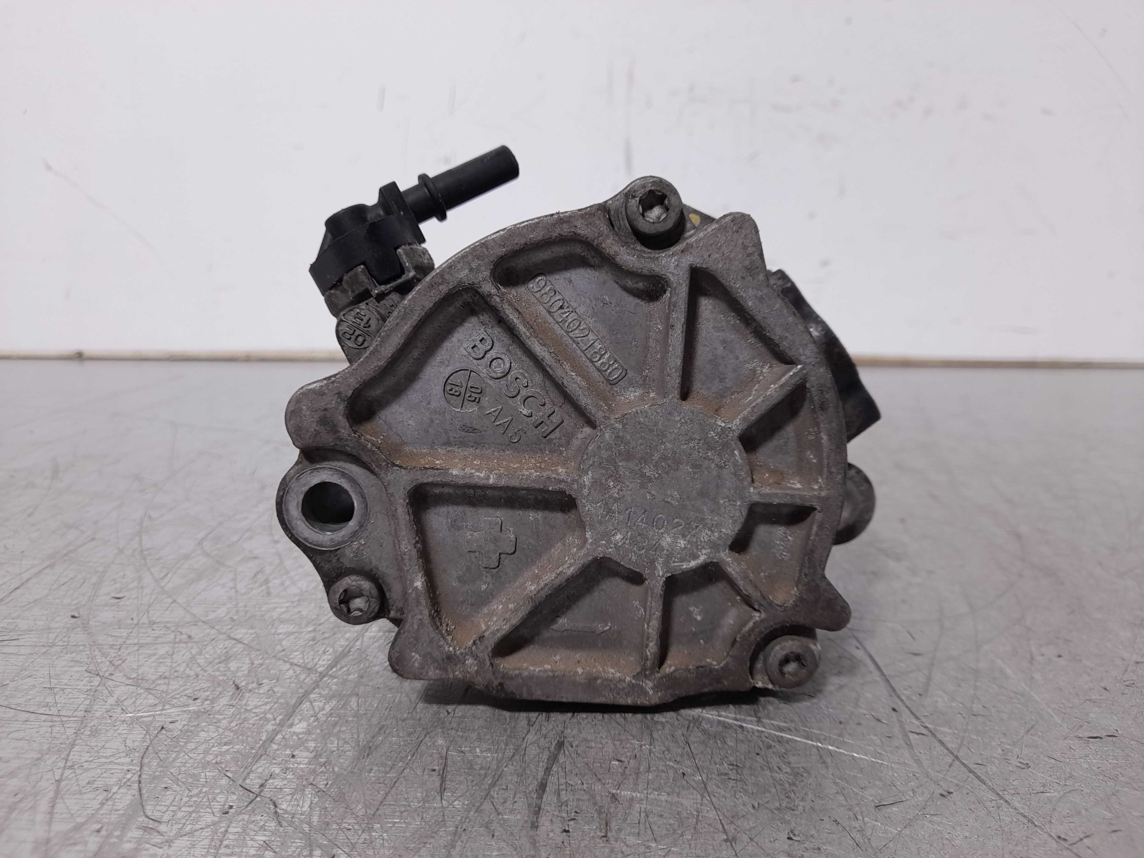 Recambio de depresor freno / bomba vacio para ford c-max titanium referencia OEM IAM 9804021880  