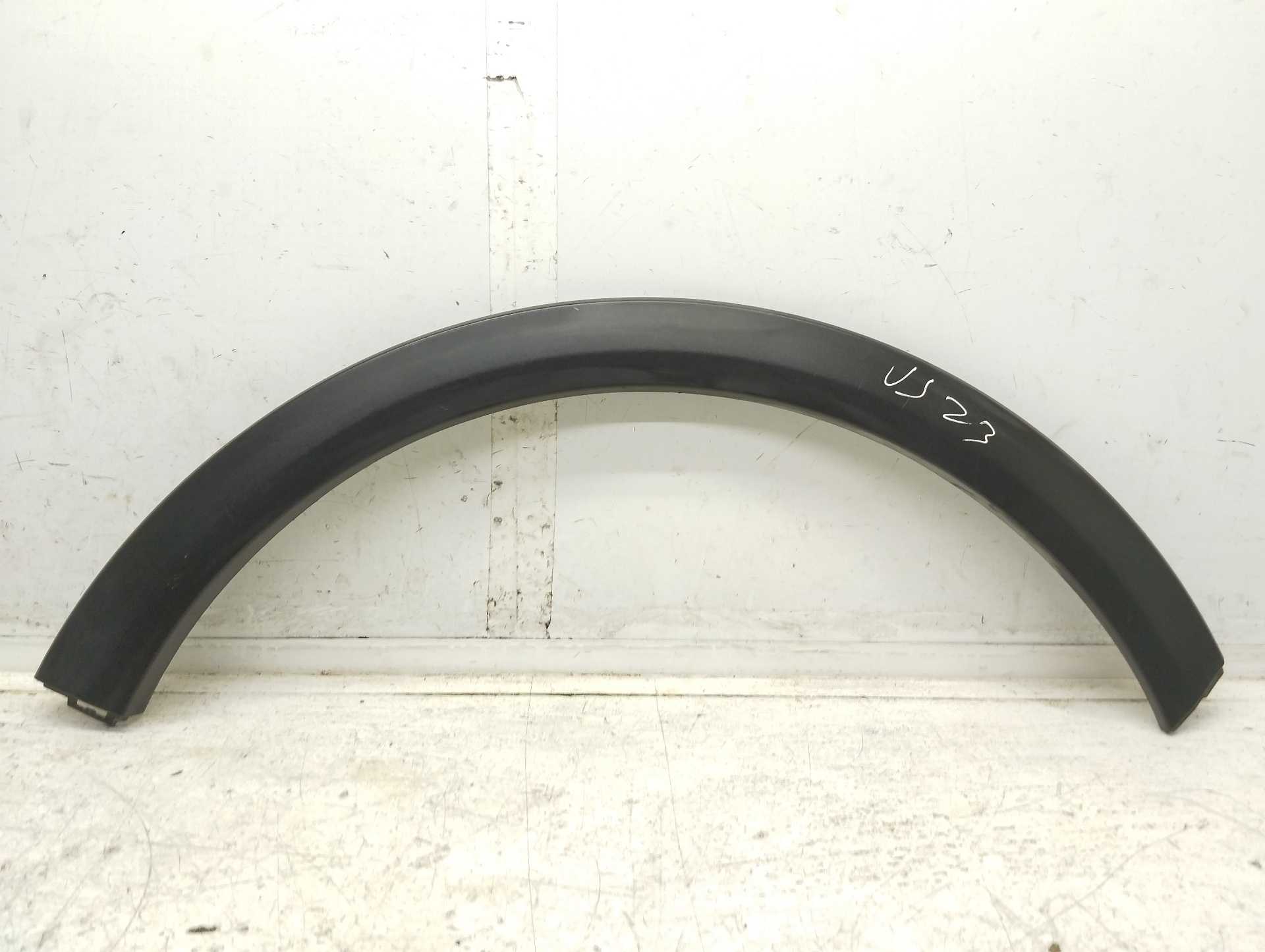 Recambio de aletin trasero izquierdo para kia xceed drive referencia OEM IAM 87741J7CA0  