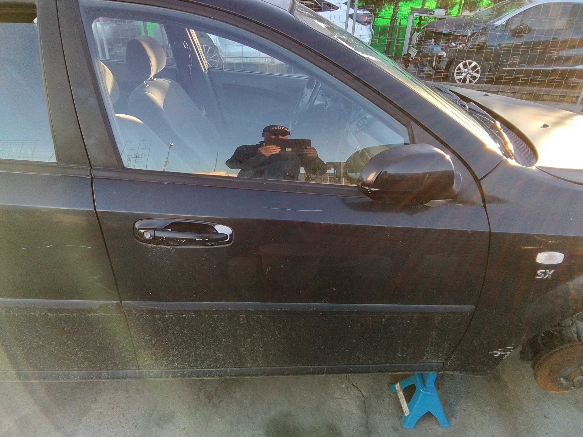 Recambio de puerta delantera derecha para chevrolet lacetti cdx referencia OEM IAM   