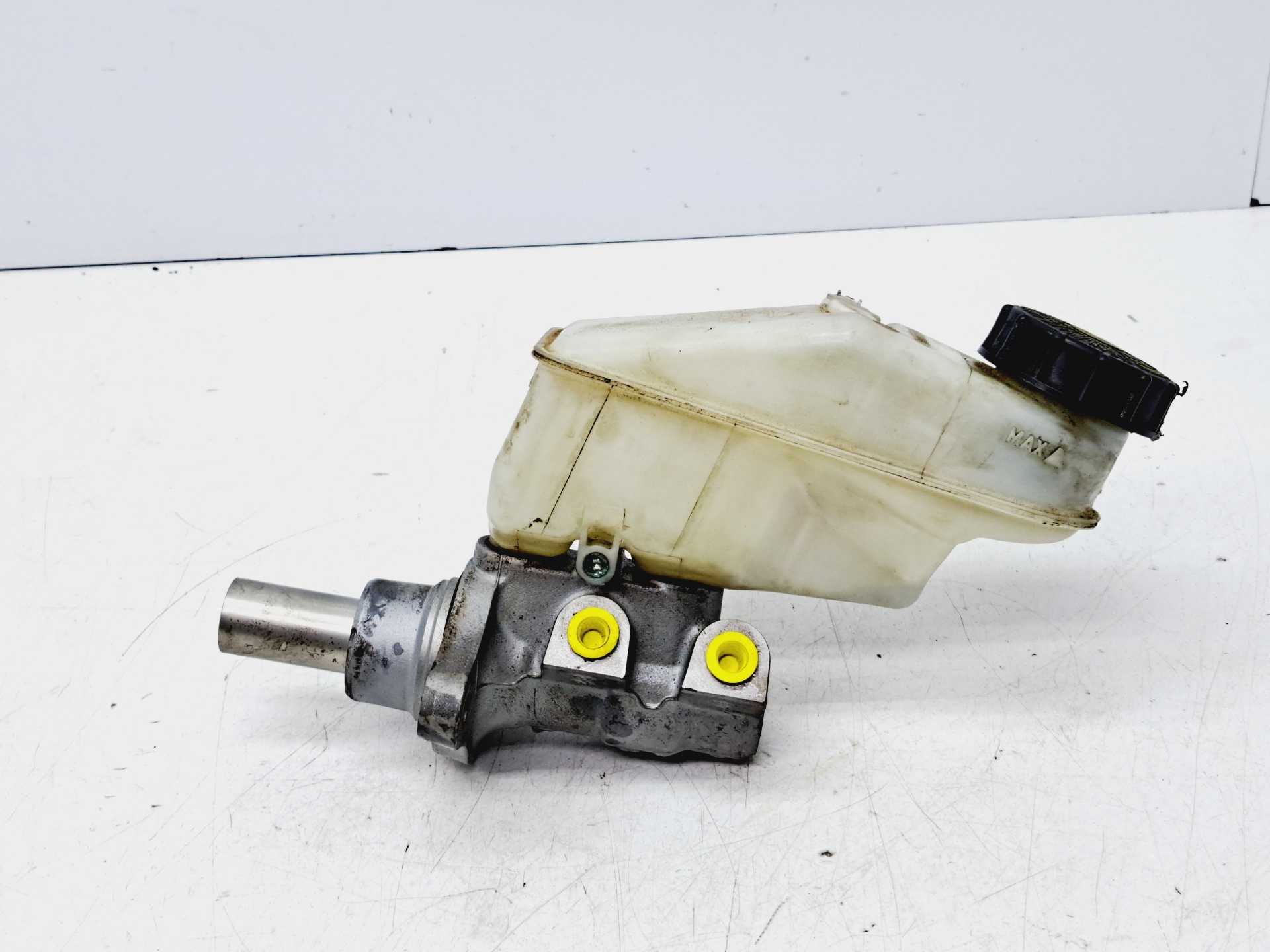 Recambio de bomba freno para toyota yaris 1.4 turbodiesel cat referencia OEM IAM 03350887541  