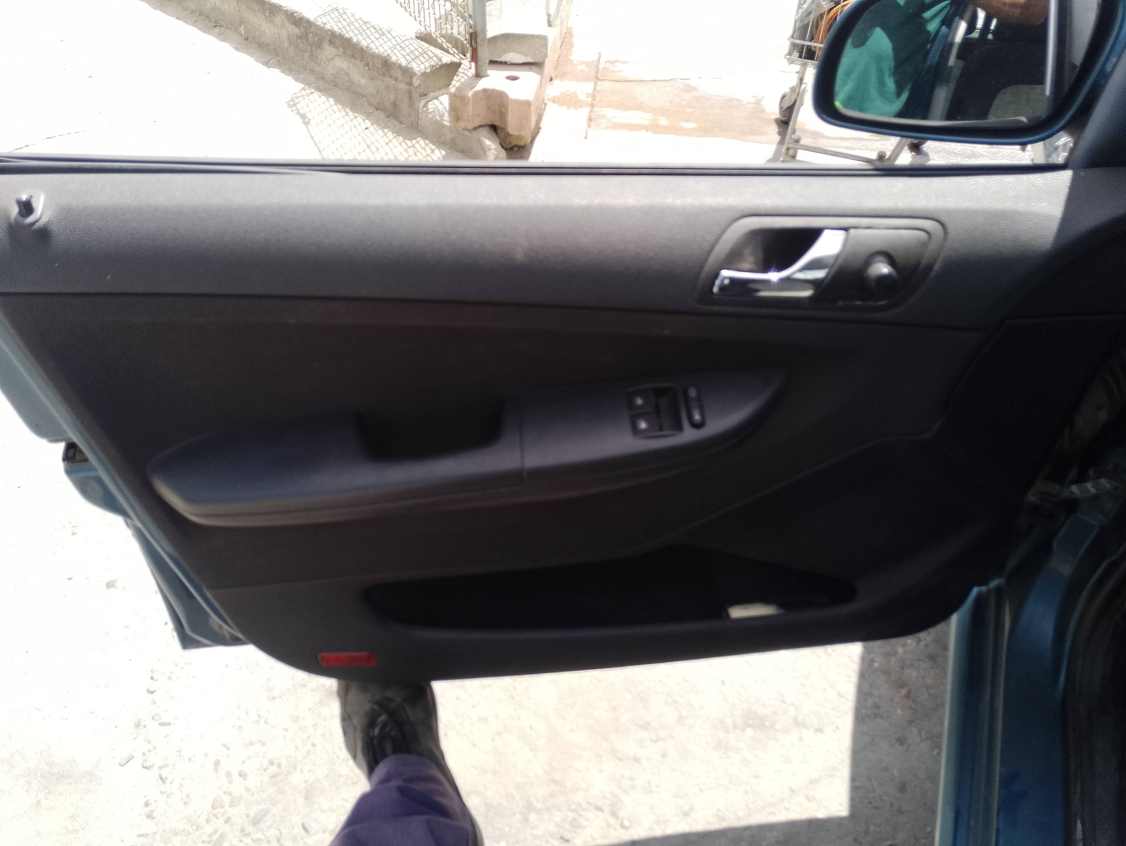 Recambio de guarnecido puerta delantera izquierda para skoda fabia (6y2/6y3) attractive referencia OEM IAM   