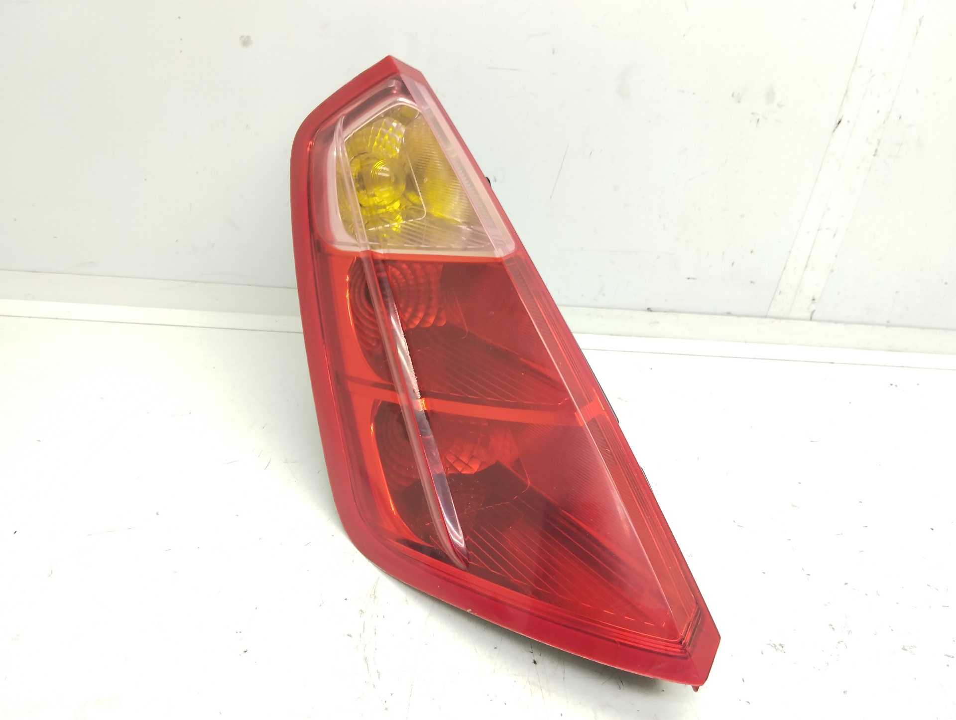 Recambio de piloto trasero izquierdo para fiat grande punto (199) referencia OEM IAM   