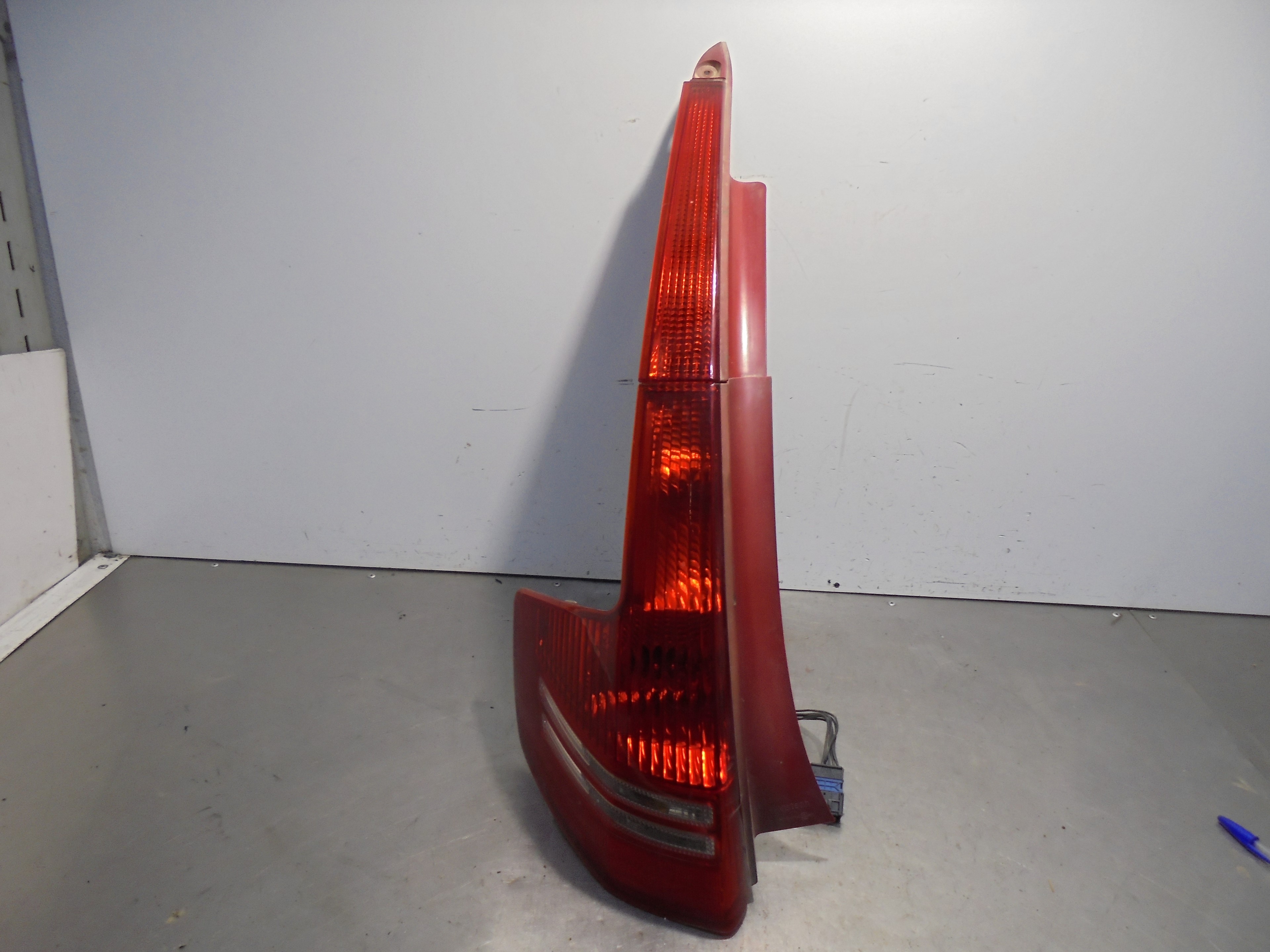 Recambio de piloto trasero izquierdo para citroën c4 berlina vtr plus referencia OEM IAM 9655864080 VISTEON 