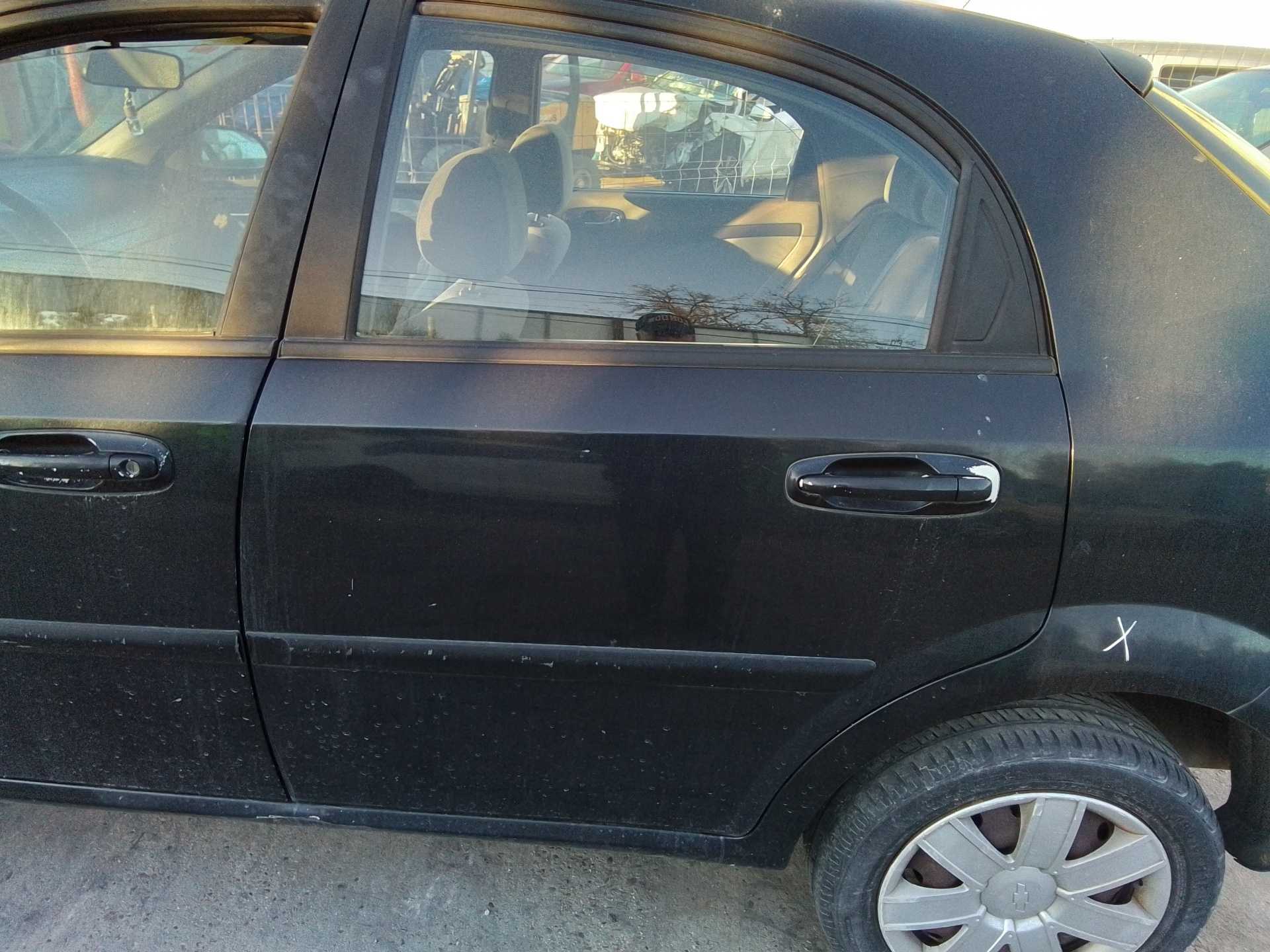 Recambio de puerta trasera izquierda para chevrolet lacetti cdx referencia OEM IAM   