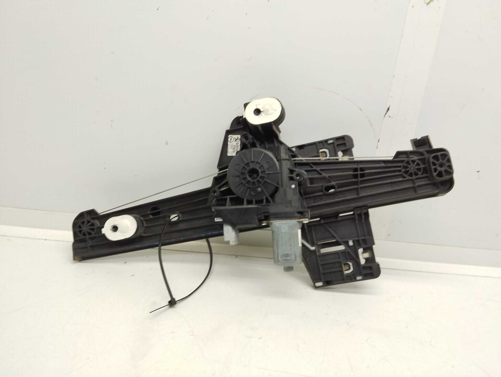 Recambio de elevalunas trasero derecho para opel corsa f edition referencia OEM IAM 430113G0 2011281104342 INTEVA