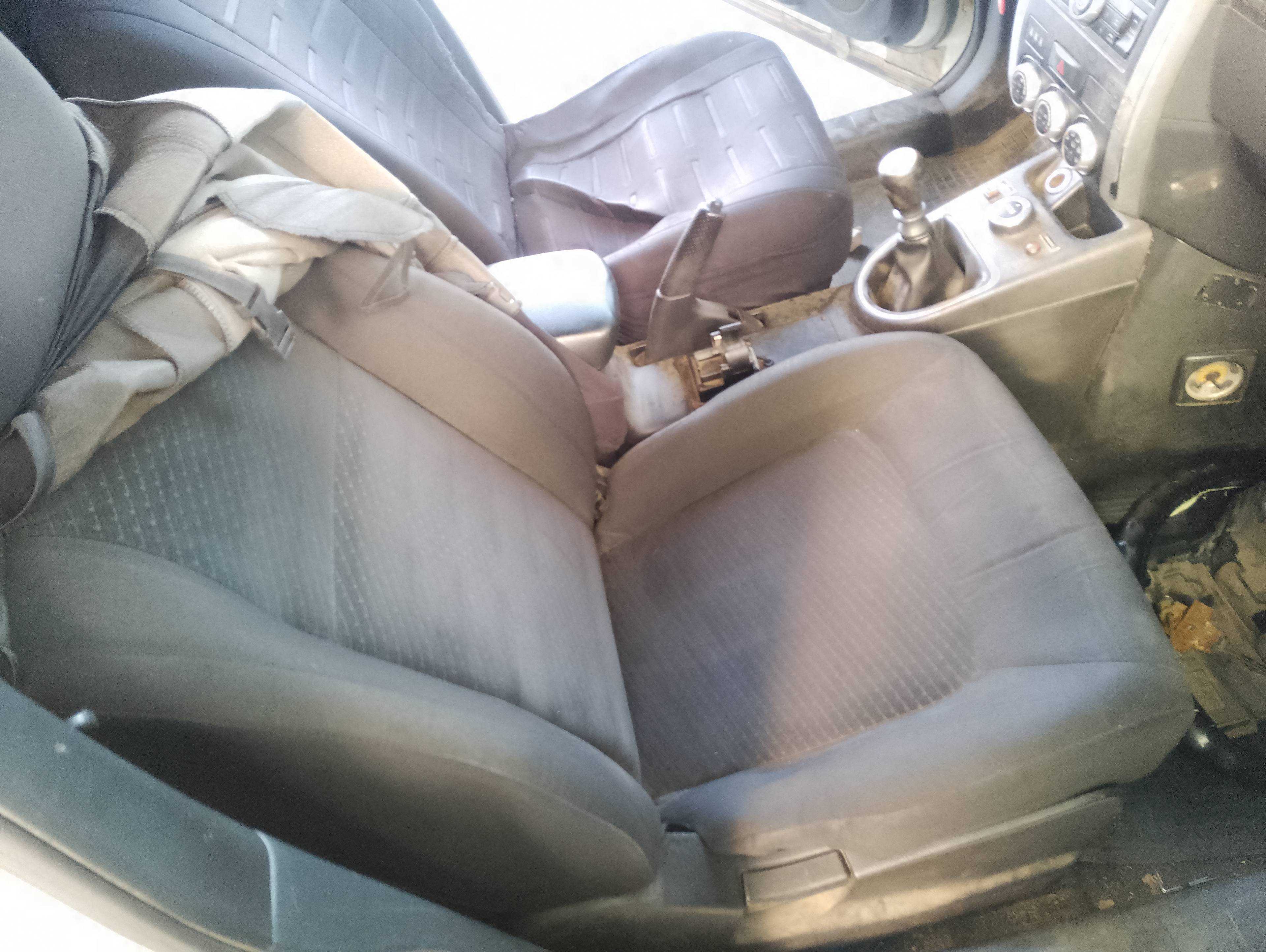 Recambio de asiento delantero derecho para nissan x-trail (t31) le referencia OEM IAM   