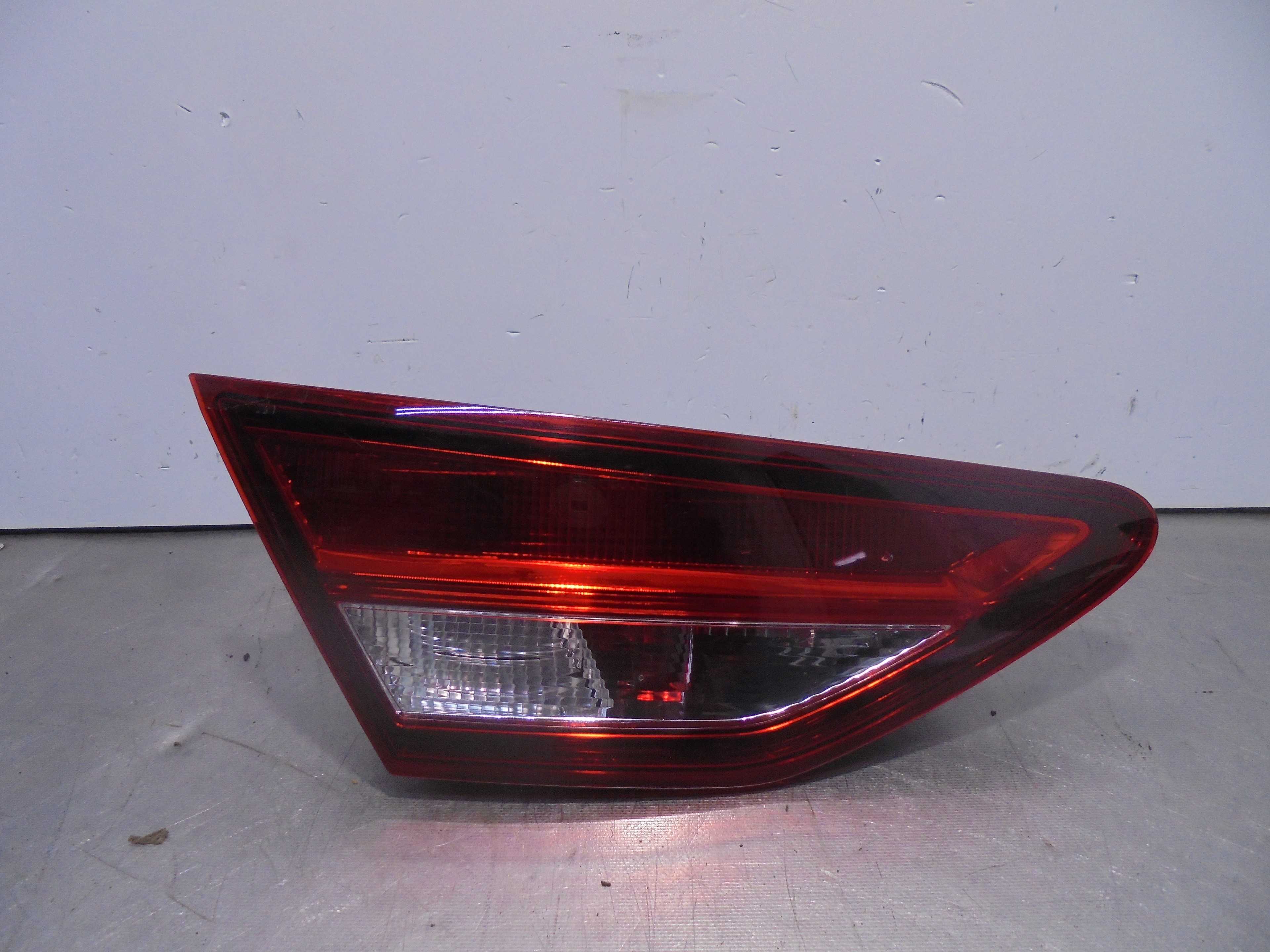 Recambio de piloto porton trasero izquierdo para seat leon (5f1) 1.2 tsi referencia OEM IAM 5F0945093 VALEO 