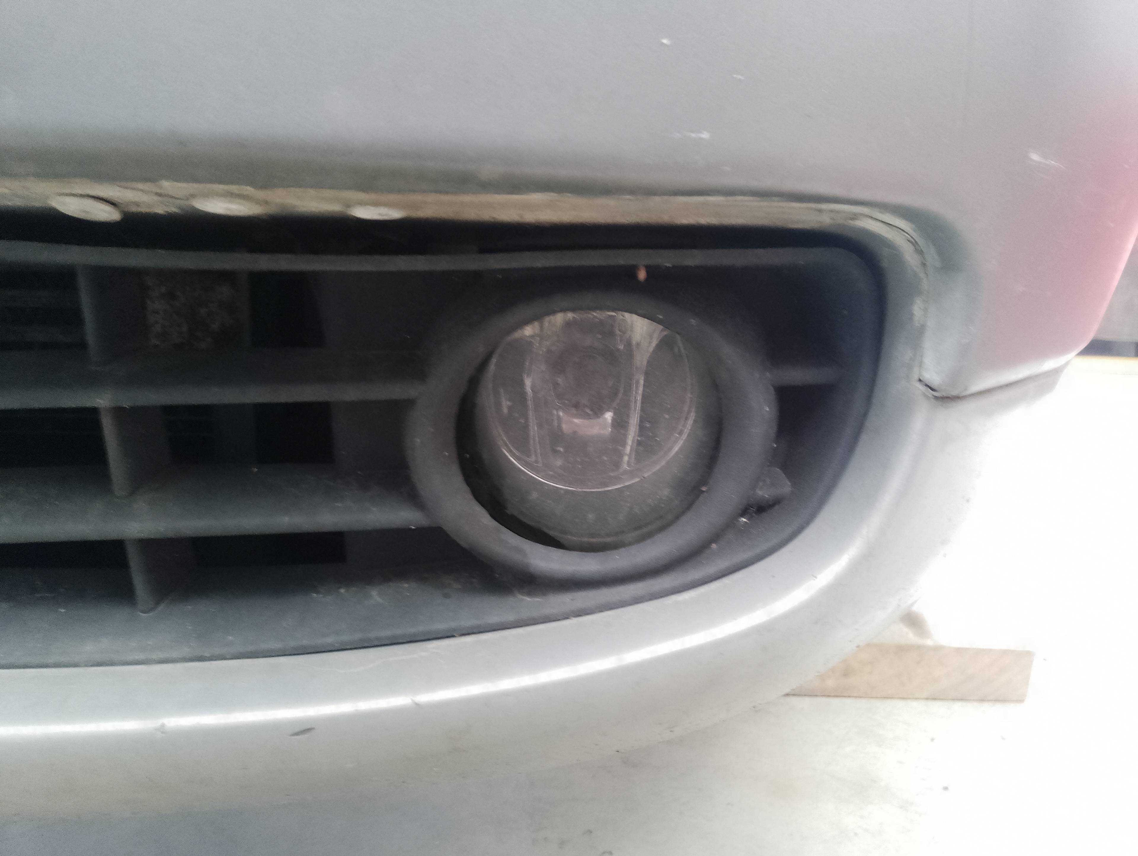 Recambio de faro antiniebla izquierdo para renault scenic ii confort authentique referencia OEM IAM   