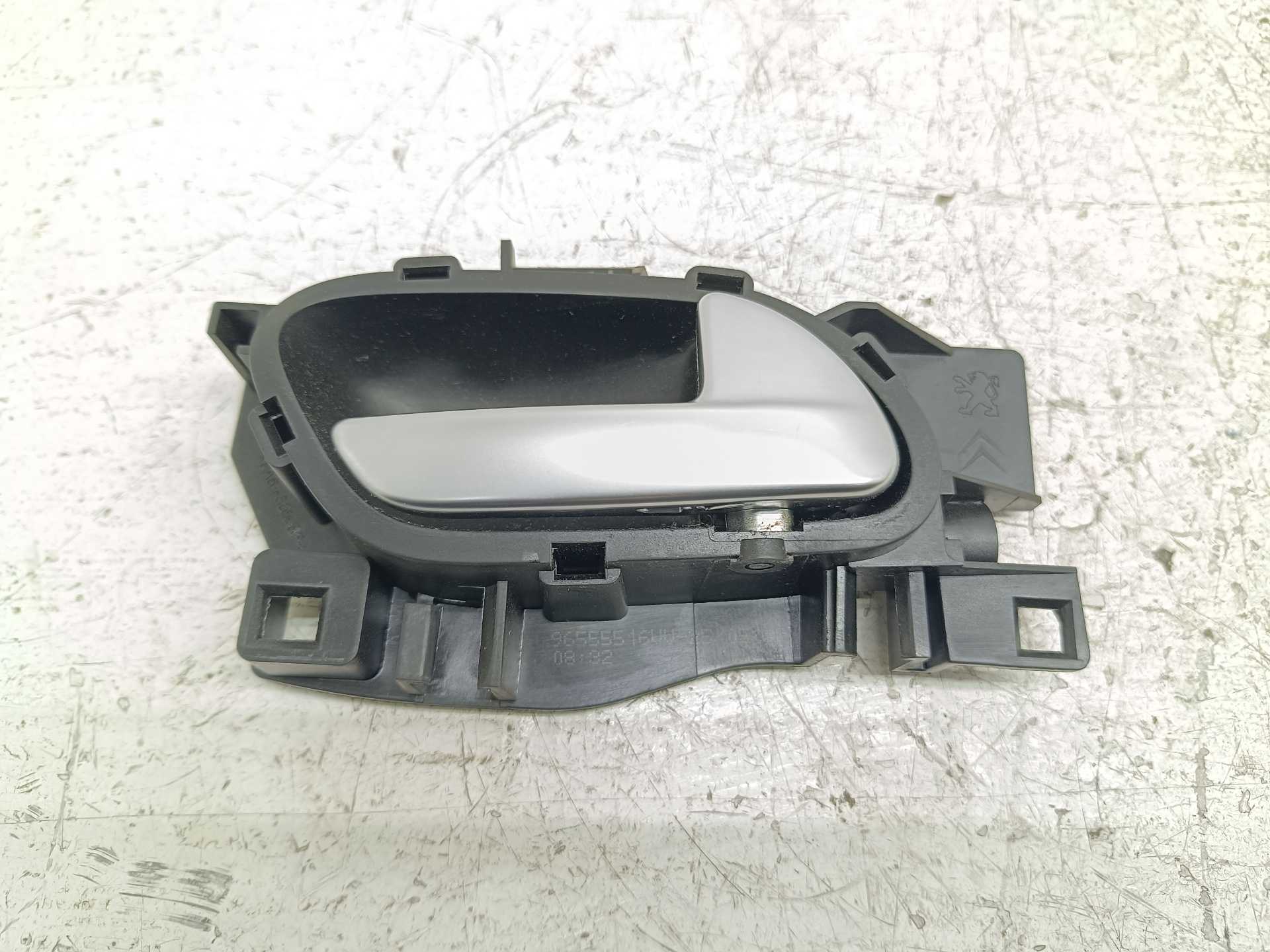 Recambio de maneta interior delantera derecha para peugeot 208 style referencia OEM IAM 96555516VV  