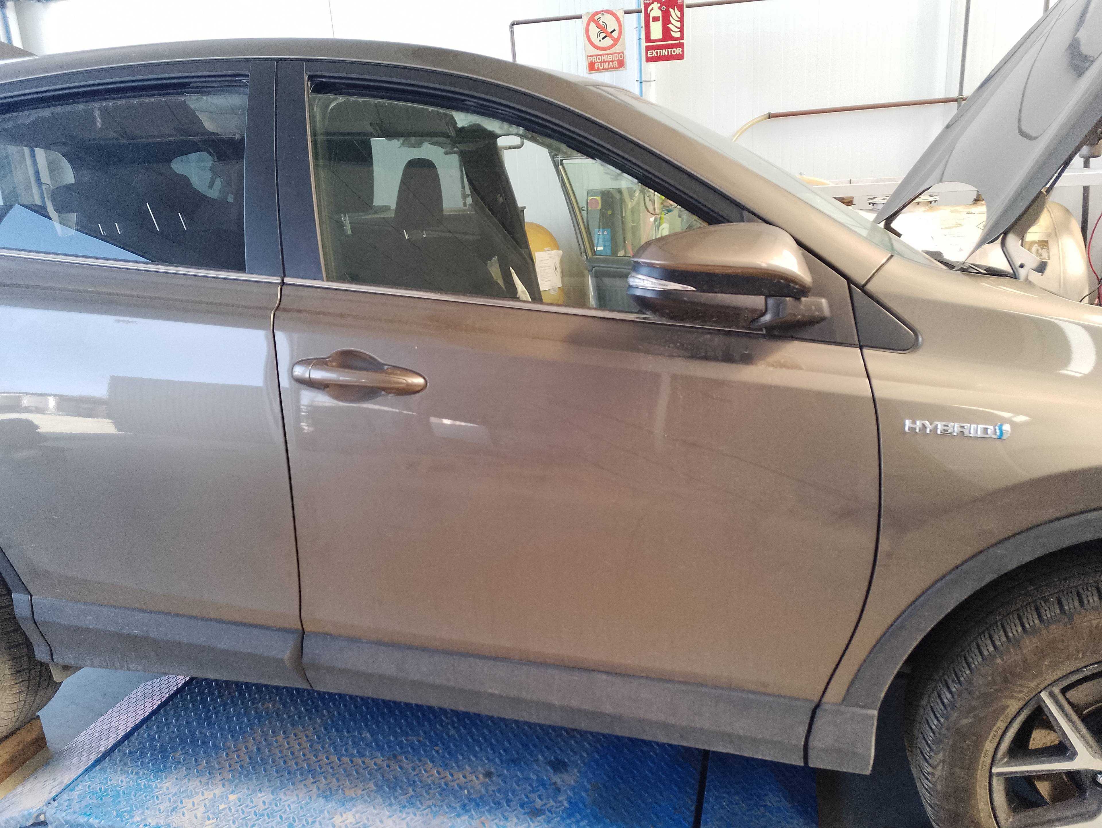 Recambio de puerta delantera derecha para toyota rav4 hybrid 4x2 black edition referencia OEM IAM   