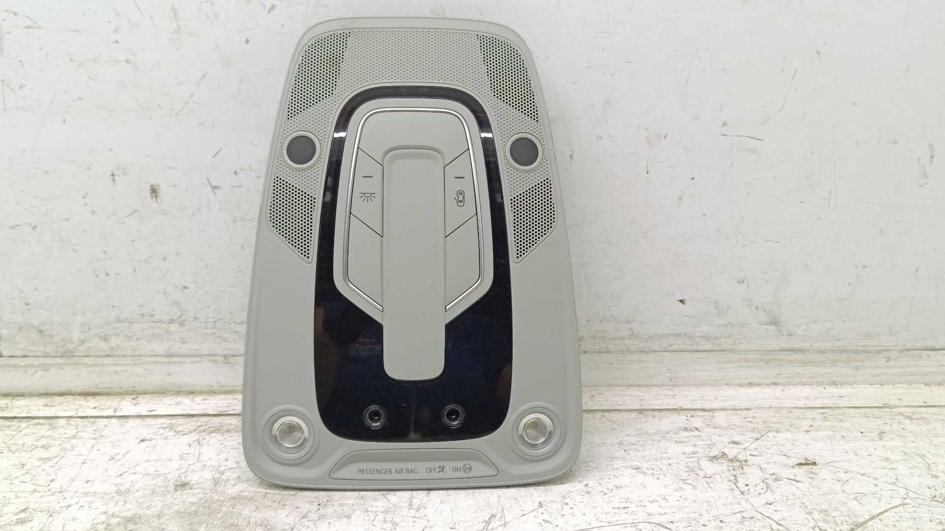 Recambio de luz interior para audi a4 berlina (8w2) básico referencia OEM IAM 8W0947135D  