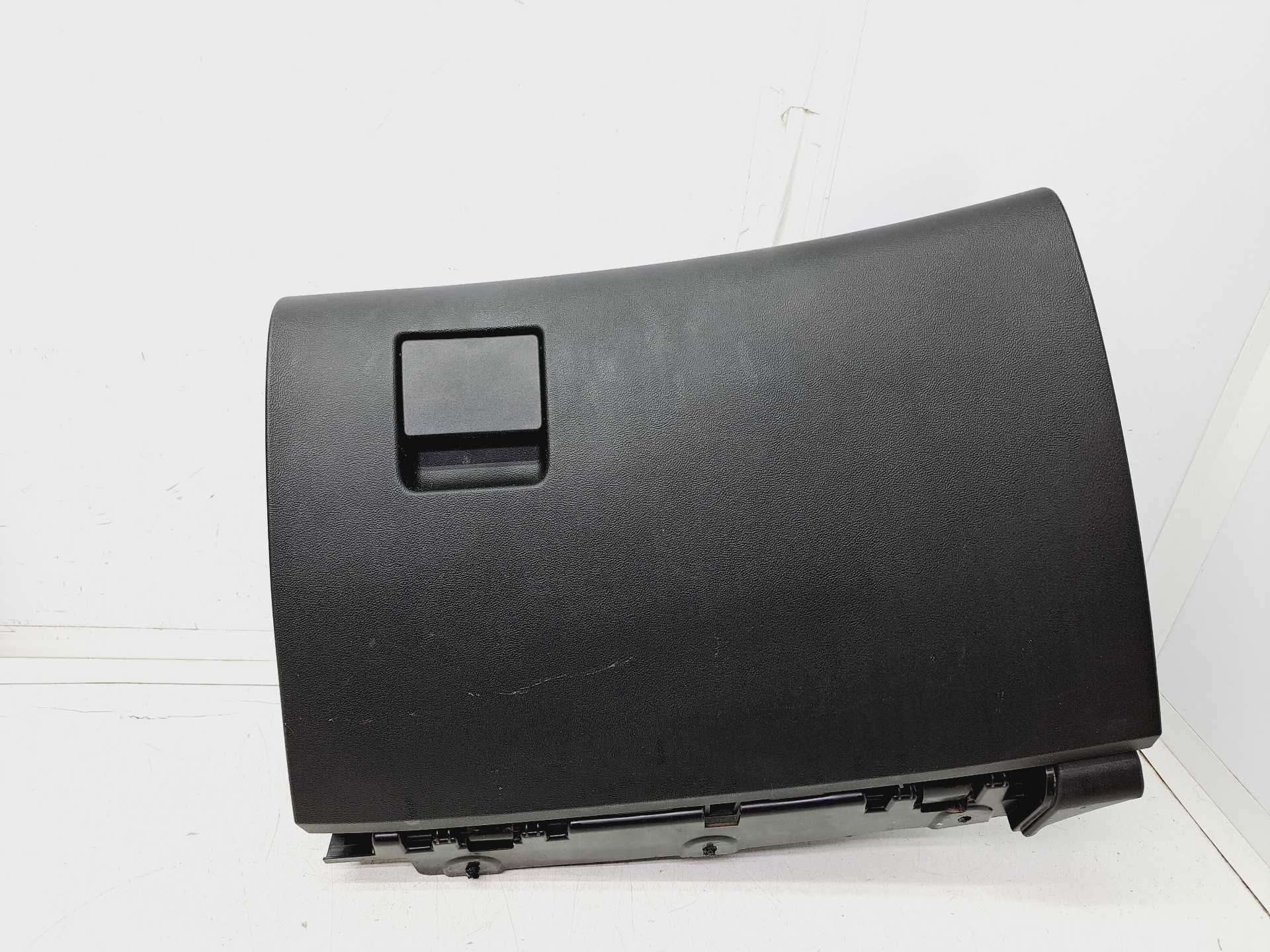 Recambio de guantera para opel insignia berlina selective referencia OEM IAM 22846823  