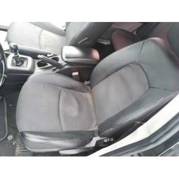 ASIENTO DELANTERO IZQUIERDO 