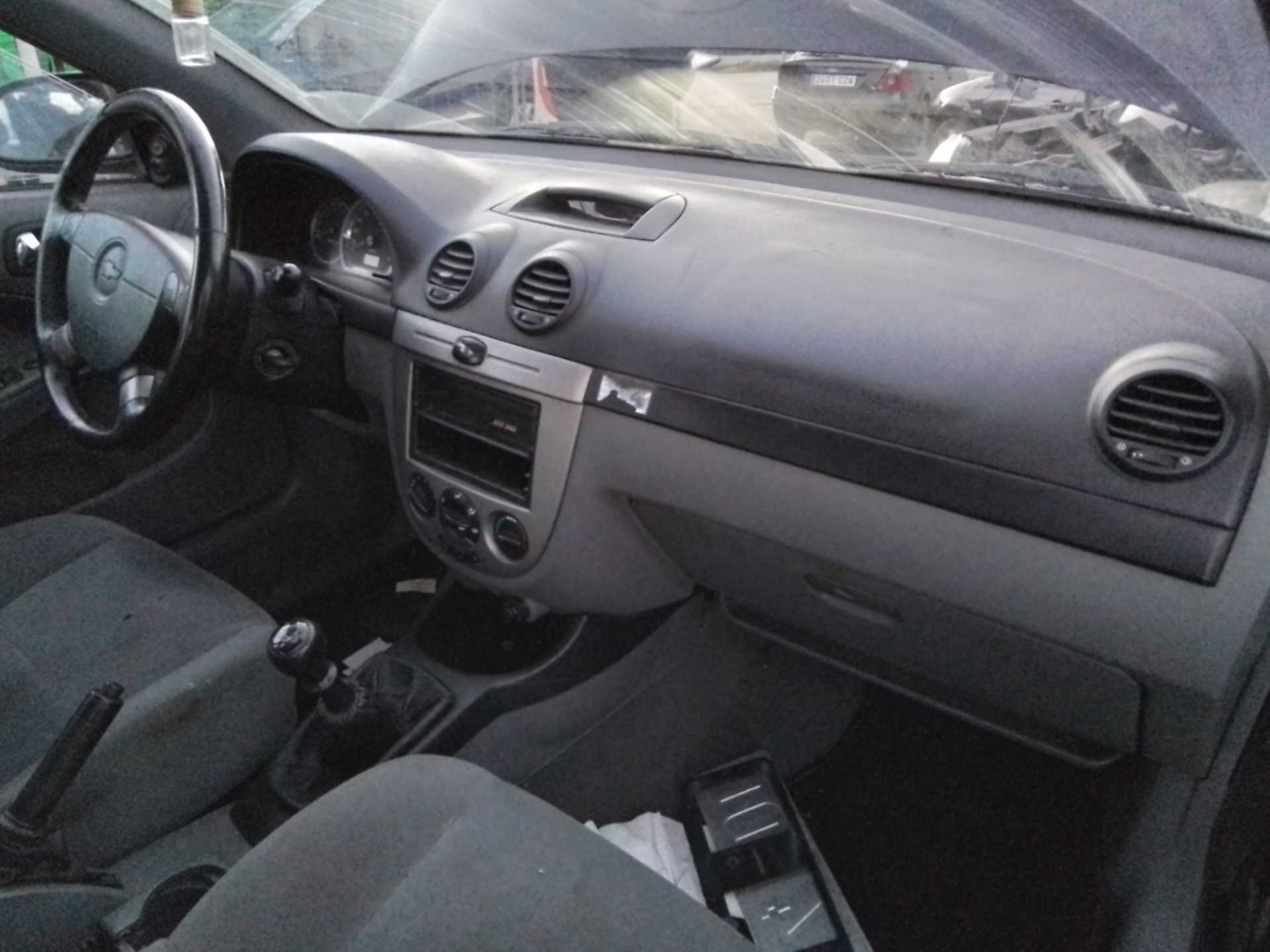 Recambio de salpicadero para chevrolet lacetti cdx referencia OEM IAM   