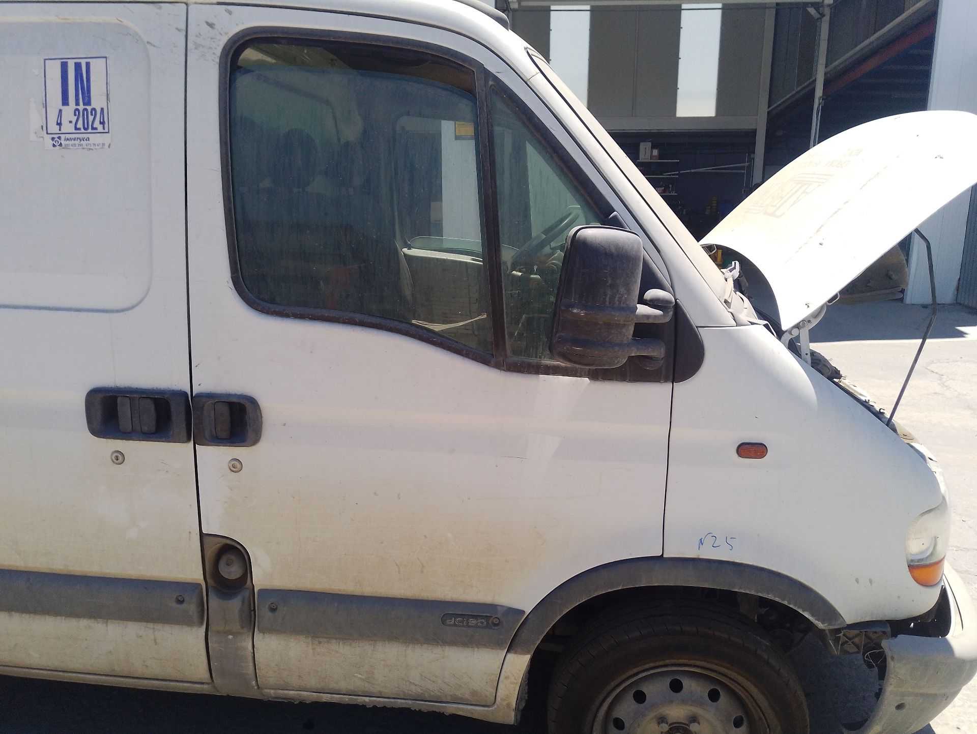 Recambio de puerta delantera derecha para renault master ii furgoneta (fd) 2.2 dci 90 referencia OEM IAM 7751474637  