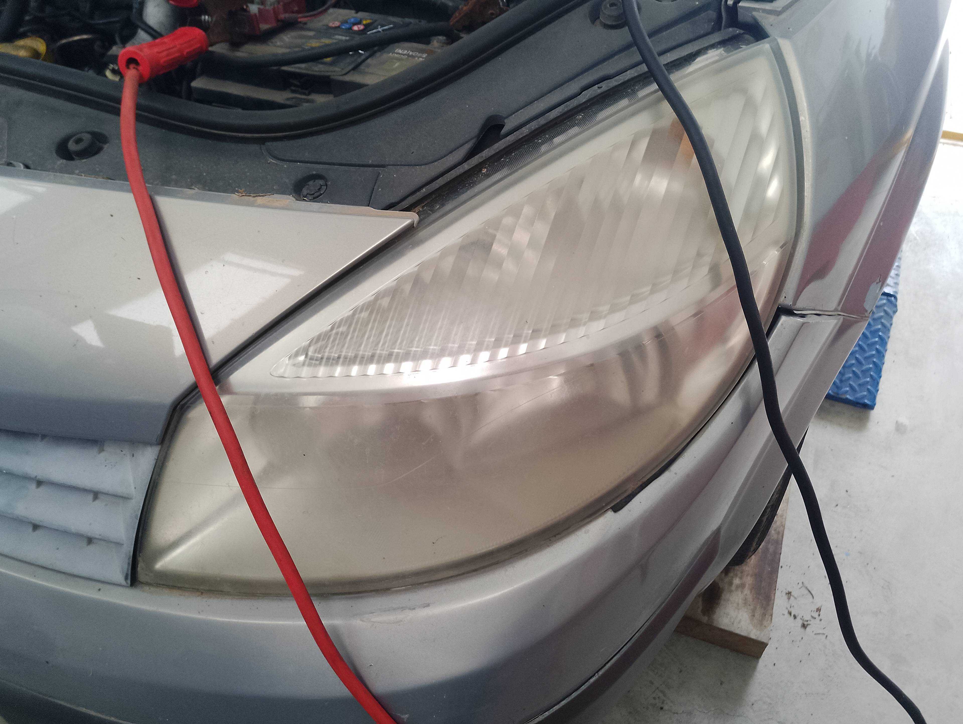 Recambio de faro izquierdo para renault scenic ii confort authentique referencia OEM IAM   