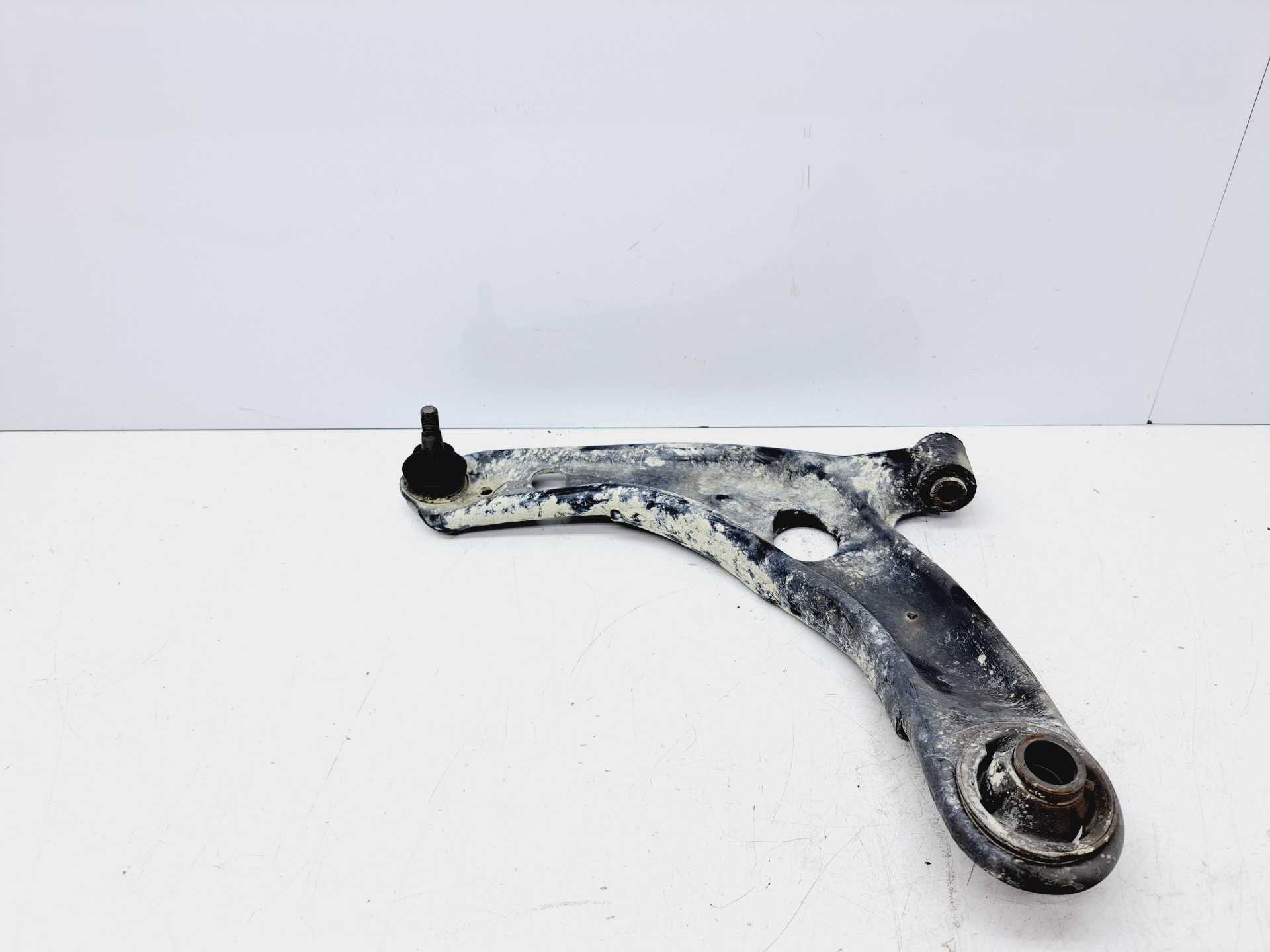 Recambio de brazo suspension inferior delantero izquierdo para toyota yaris 1.4 turbodiesel cat referencia OEM IAM   