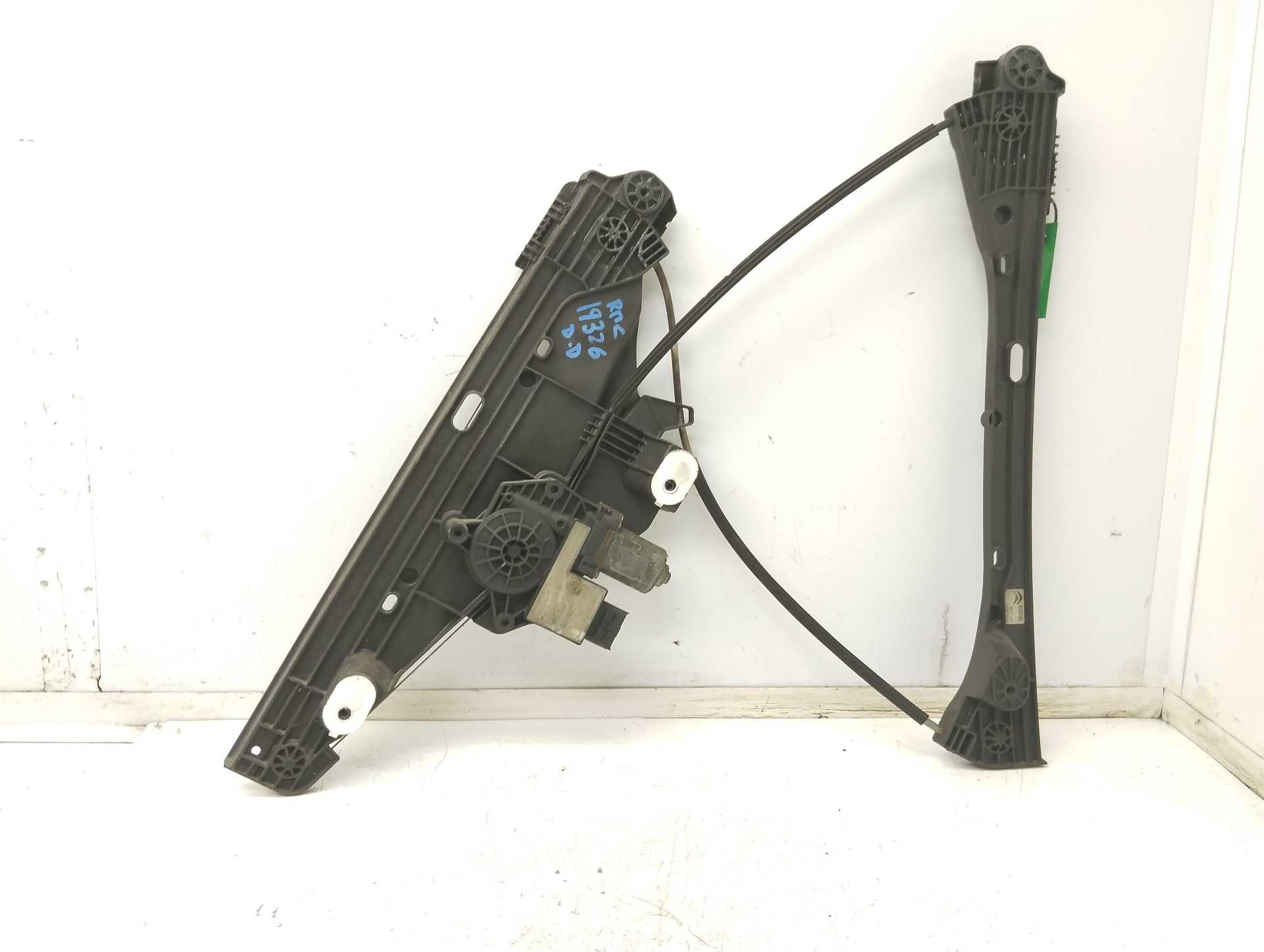 Recambio de elevalunas delantero derecho para citroën c4 berlina c-series referencia OEM IAM 9832821580  