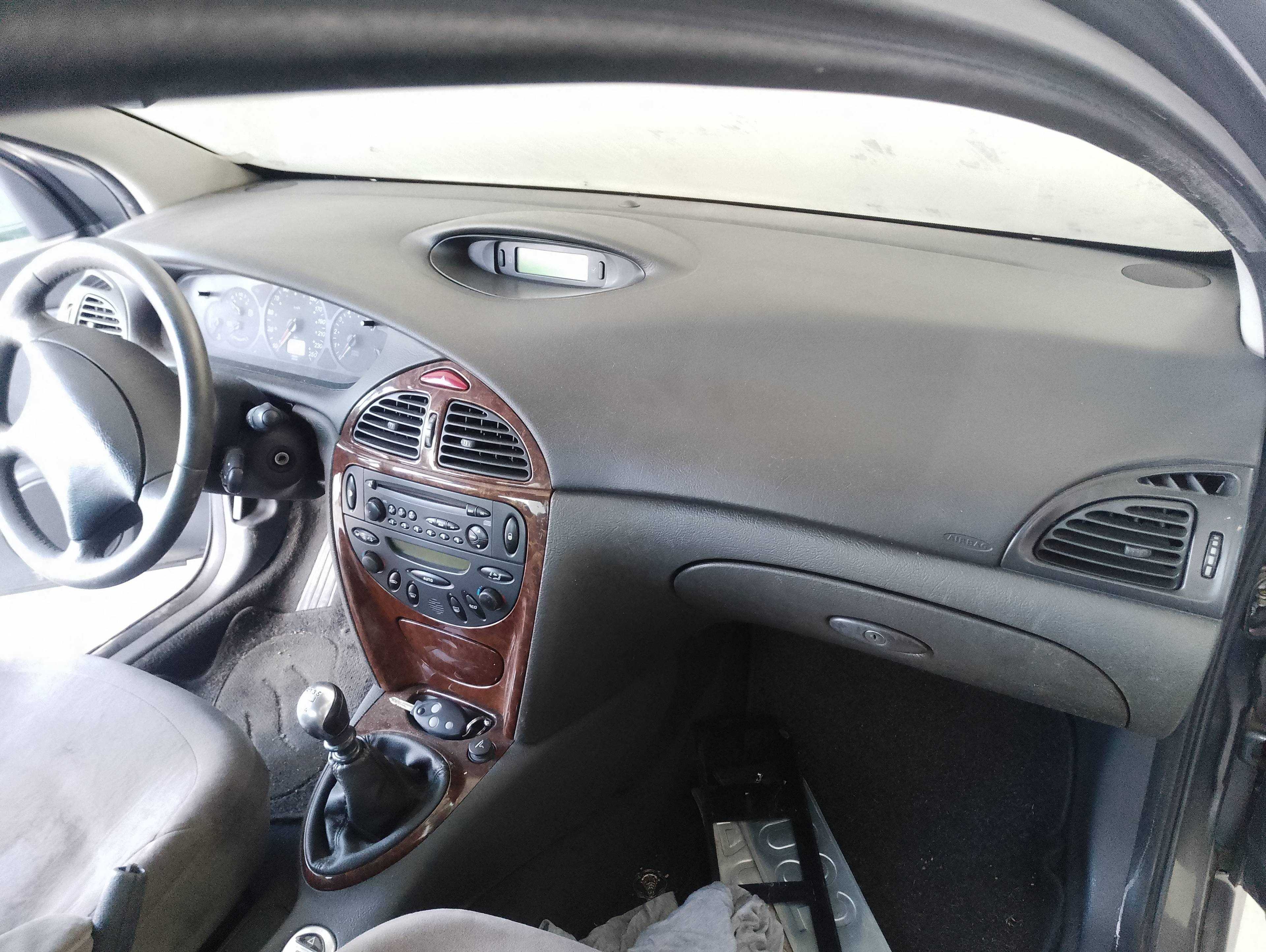 Recambio de salpicadero para citroën c5 berlina 2.0 hdi sx referencia OEM IAM   