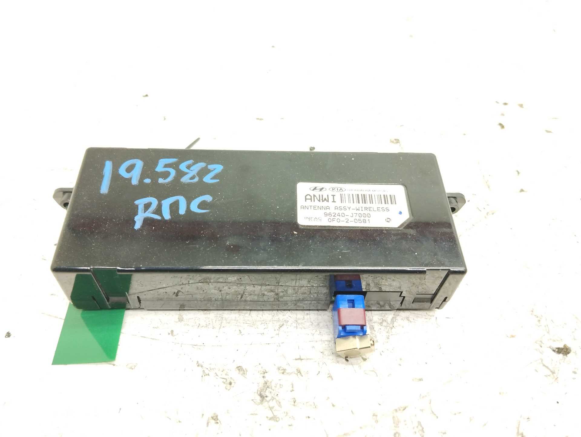 Recambio de amplificador de antena para kia xceed drive referencia OEM IAM 96240J7000  