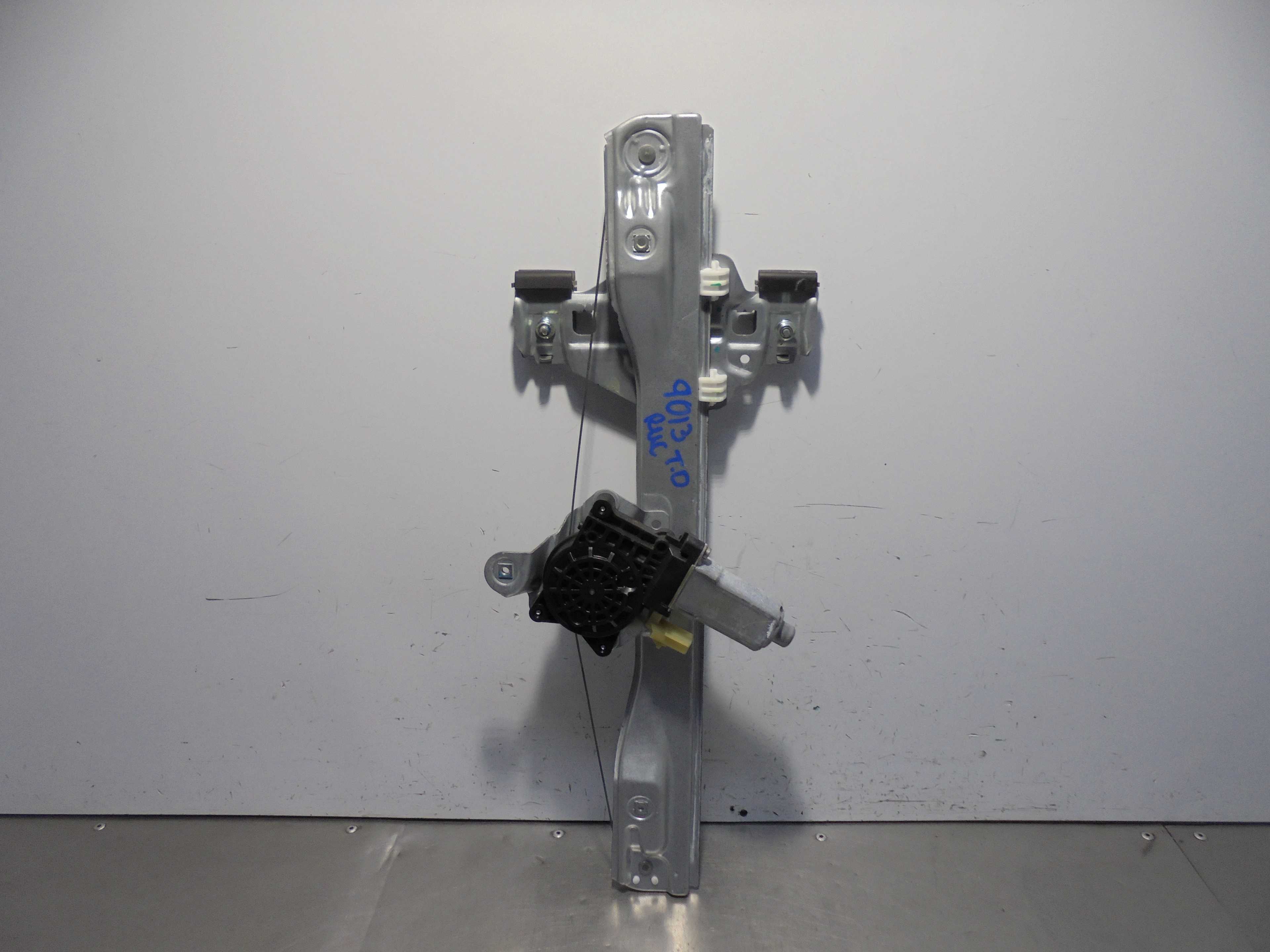 Recambio de elevalunas trasero derecho para chevrolet cruze station wagon lt+ referencia OEM IAM  ELECTRICO 5 PUERTAS 