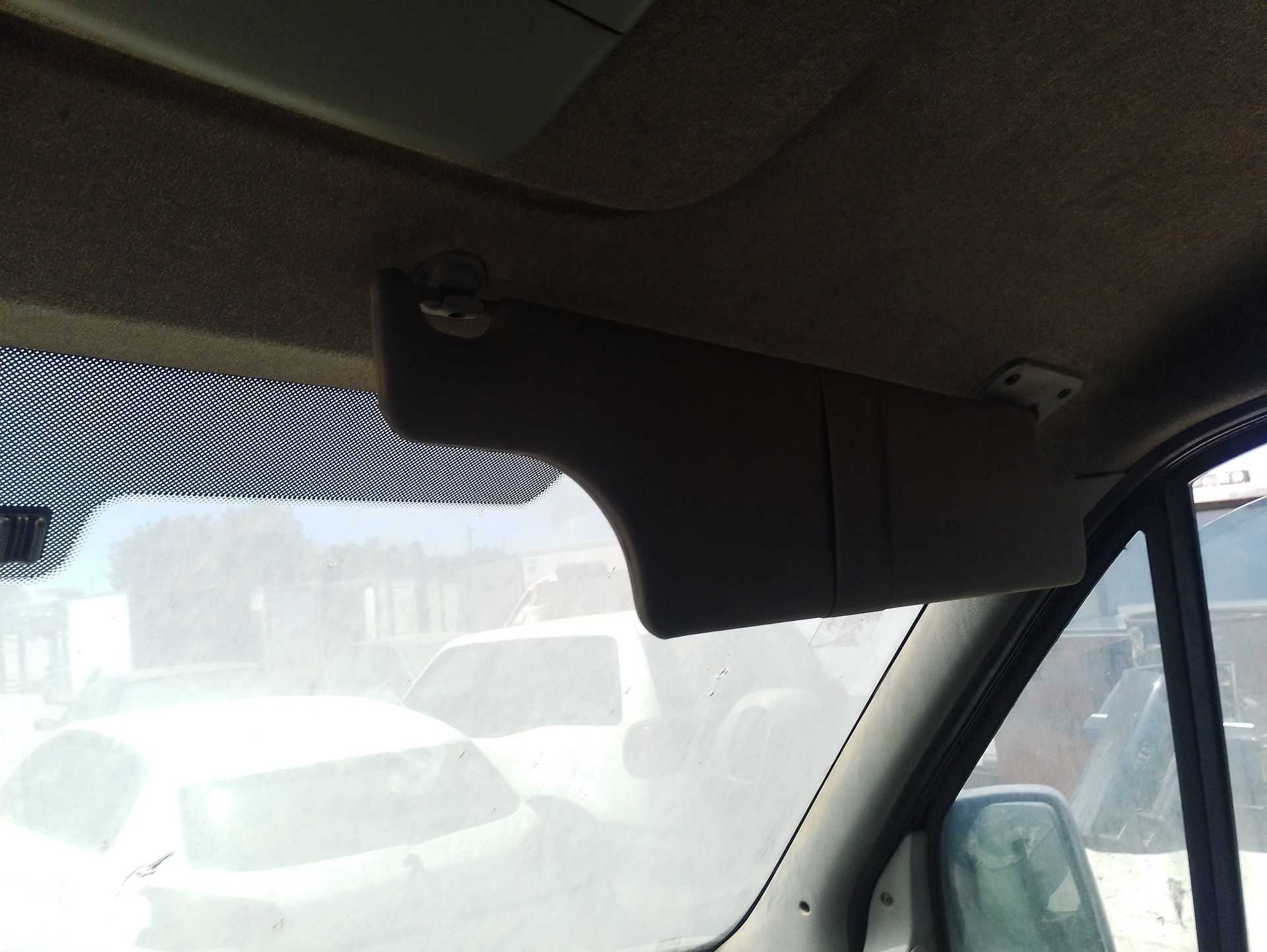 Recambio de parasol derecho para renault master ii furgoneta (fd) 2.2 dci 90 referencia OEM IAM 964006485R  