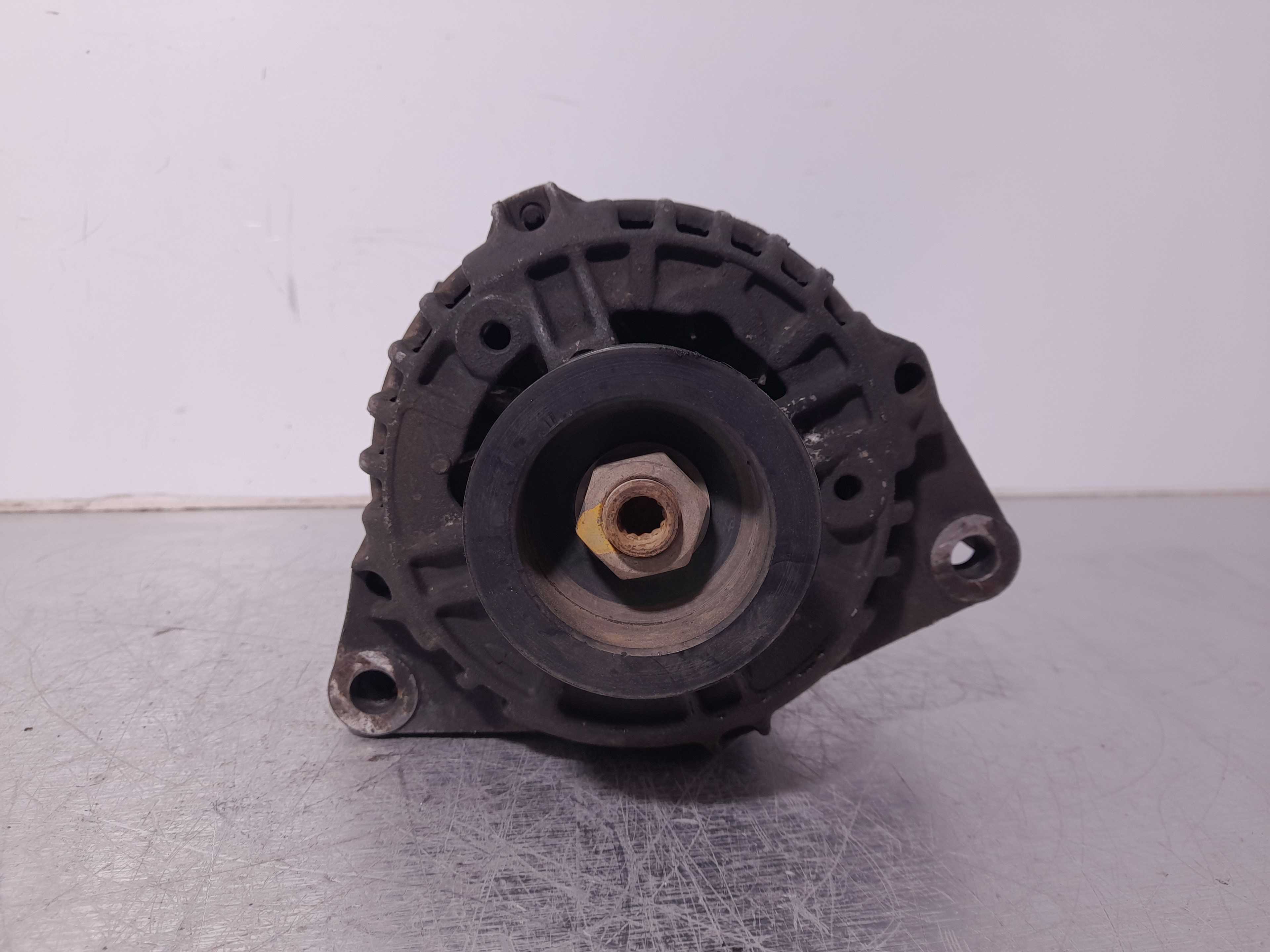 Recambio de alternador para peugeot 406 berlina (s1/s2) stdt referencia OEM IAM 0123310010 BOSCH 
