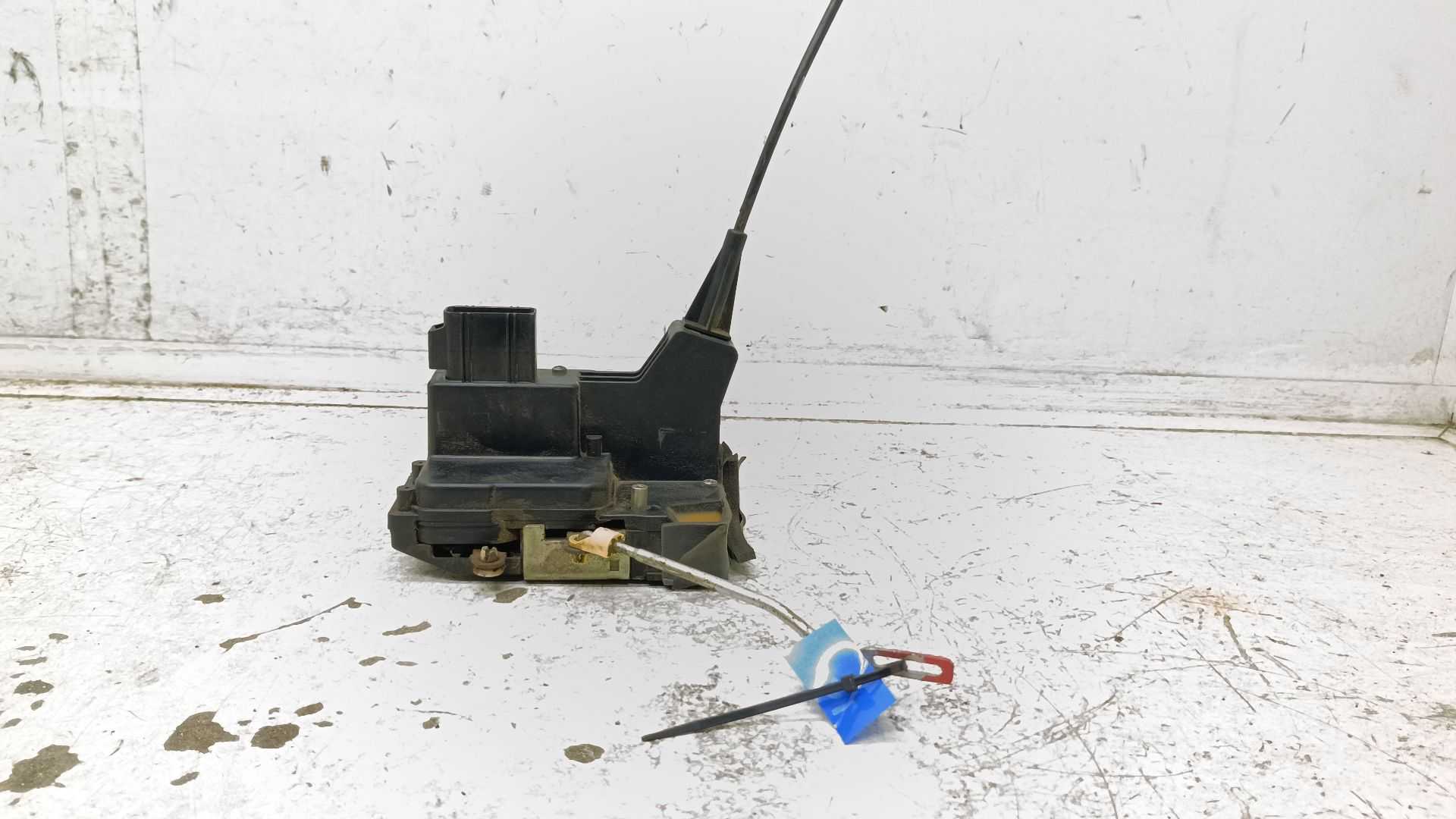 Recambio de cerradura puerta delantera izquierda para ford fiesta (cbk) 1.4 tdci cat referencia OEM IAM 286AA21813BH  