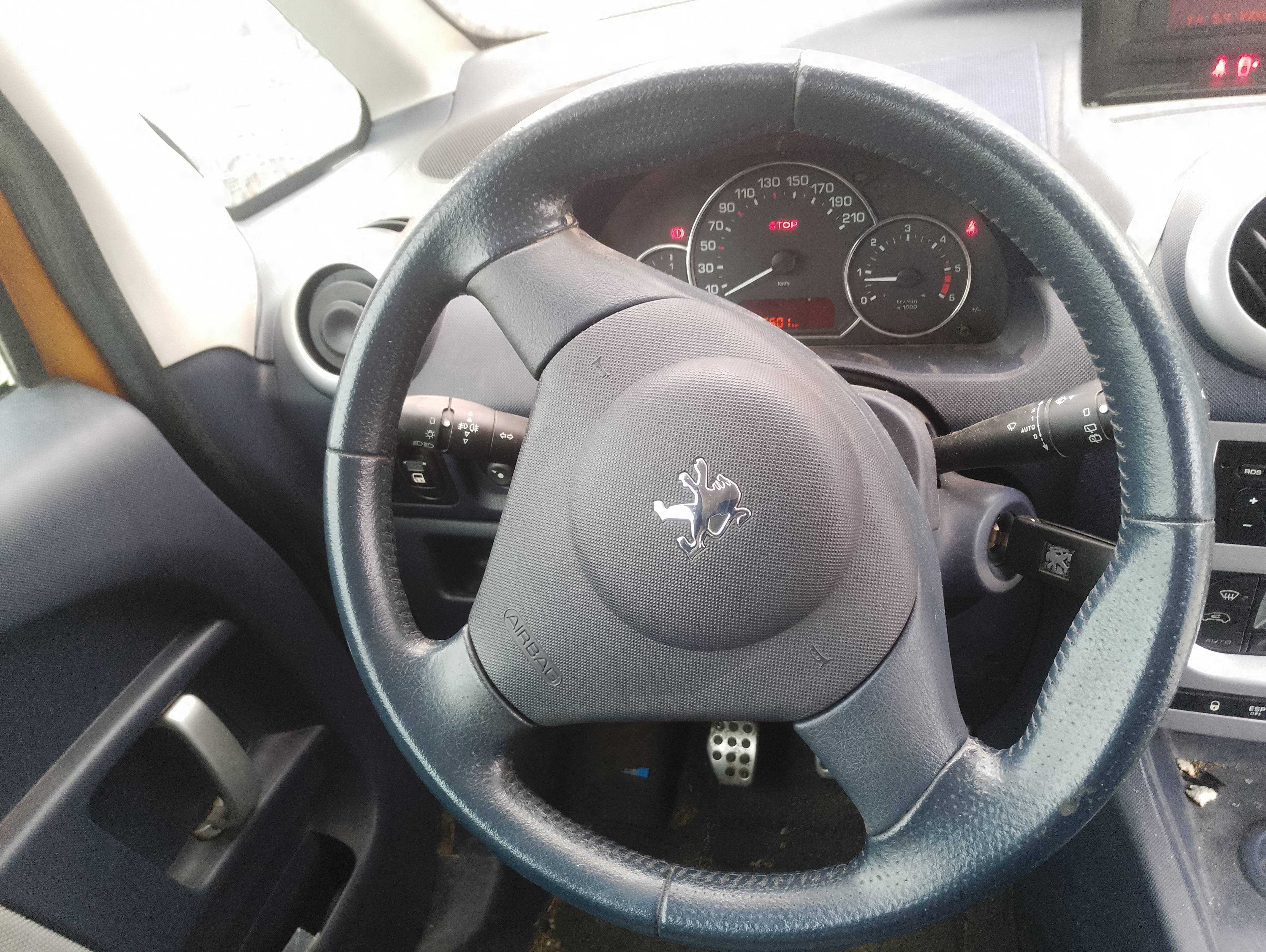 Recambio de volante para peugeot 1007 dolce referencia OEM IAM   