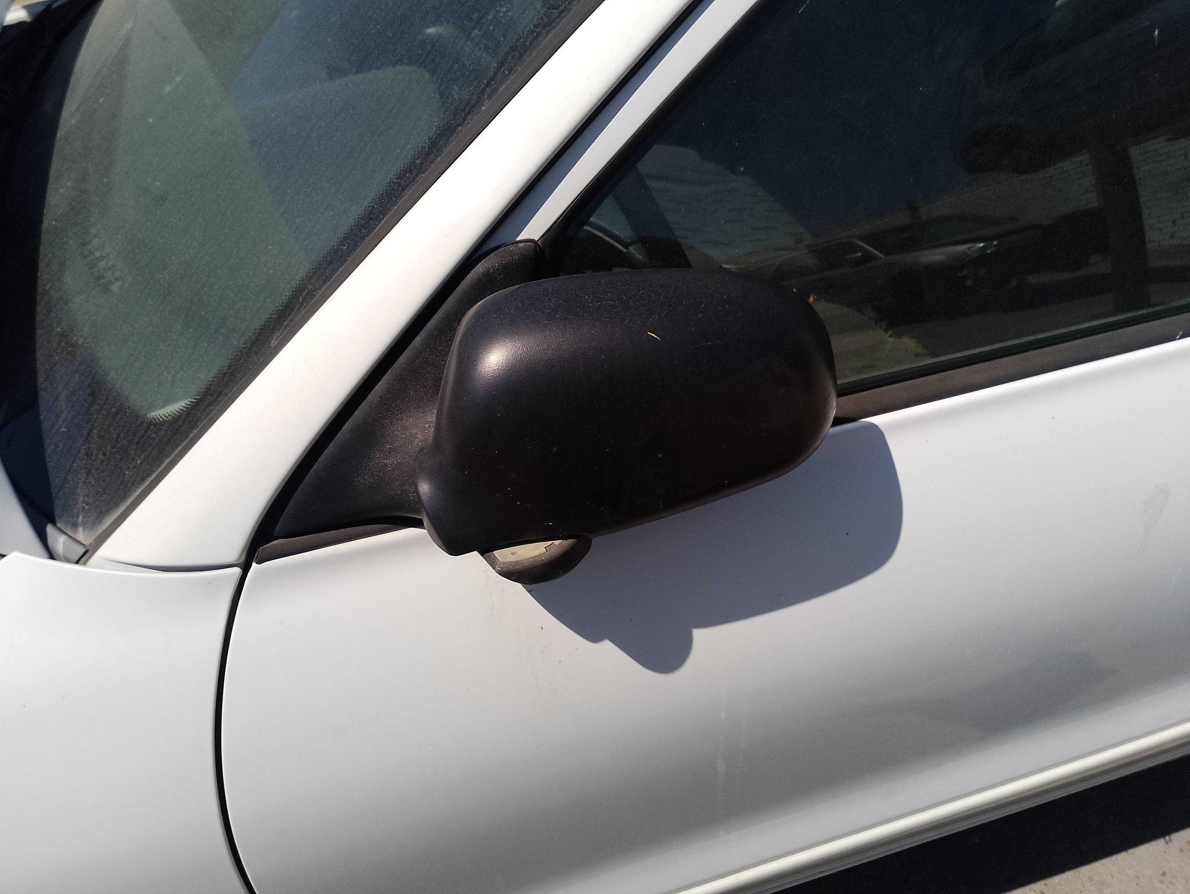 Recambio de retrovisor izquierdo para hyundai accent (x3) 1.5 gs referencia OEM IAM   