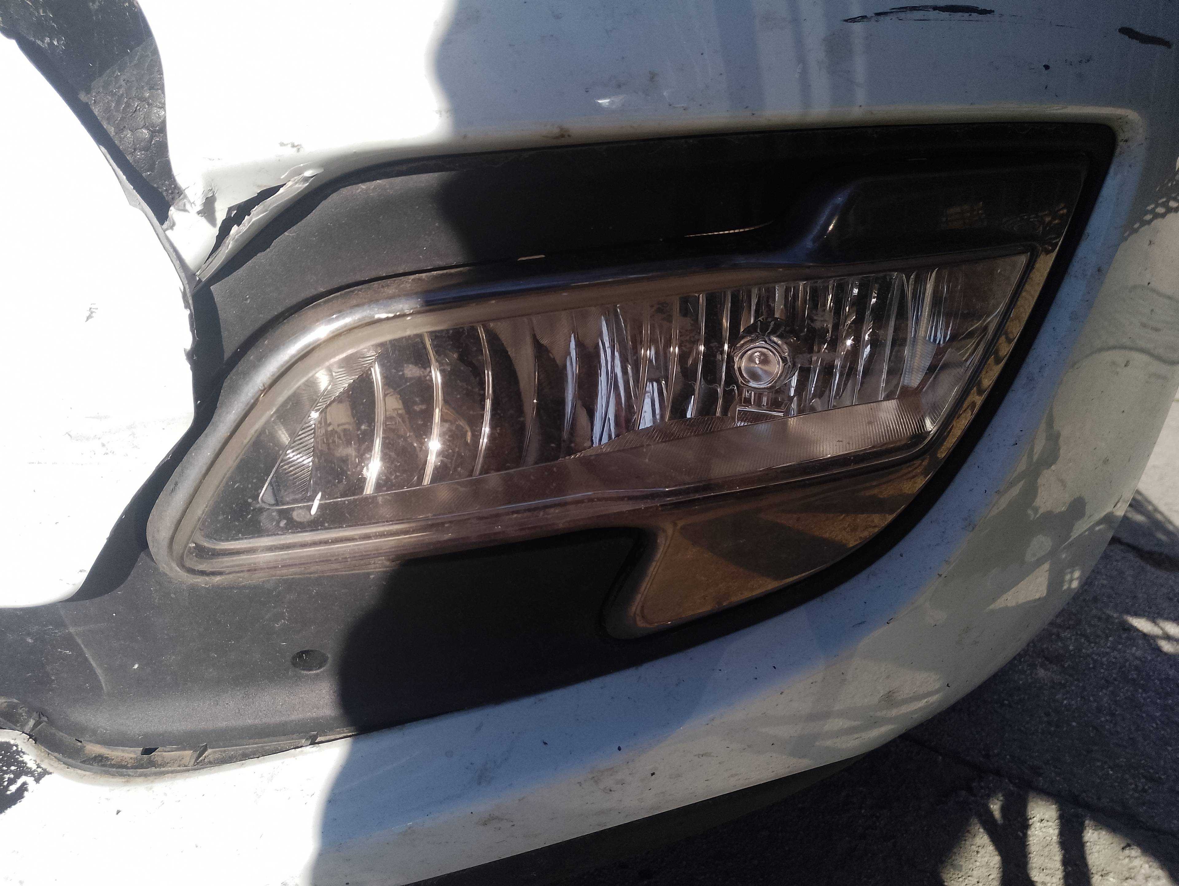 Recambio de faro antiniebla izquierdo para kia cee´d business referencia OEM IAM   