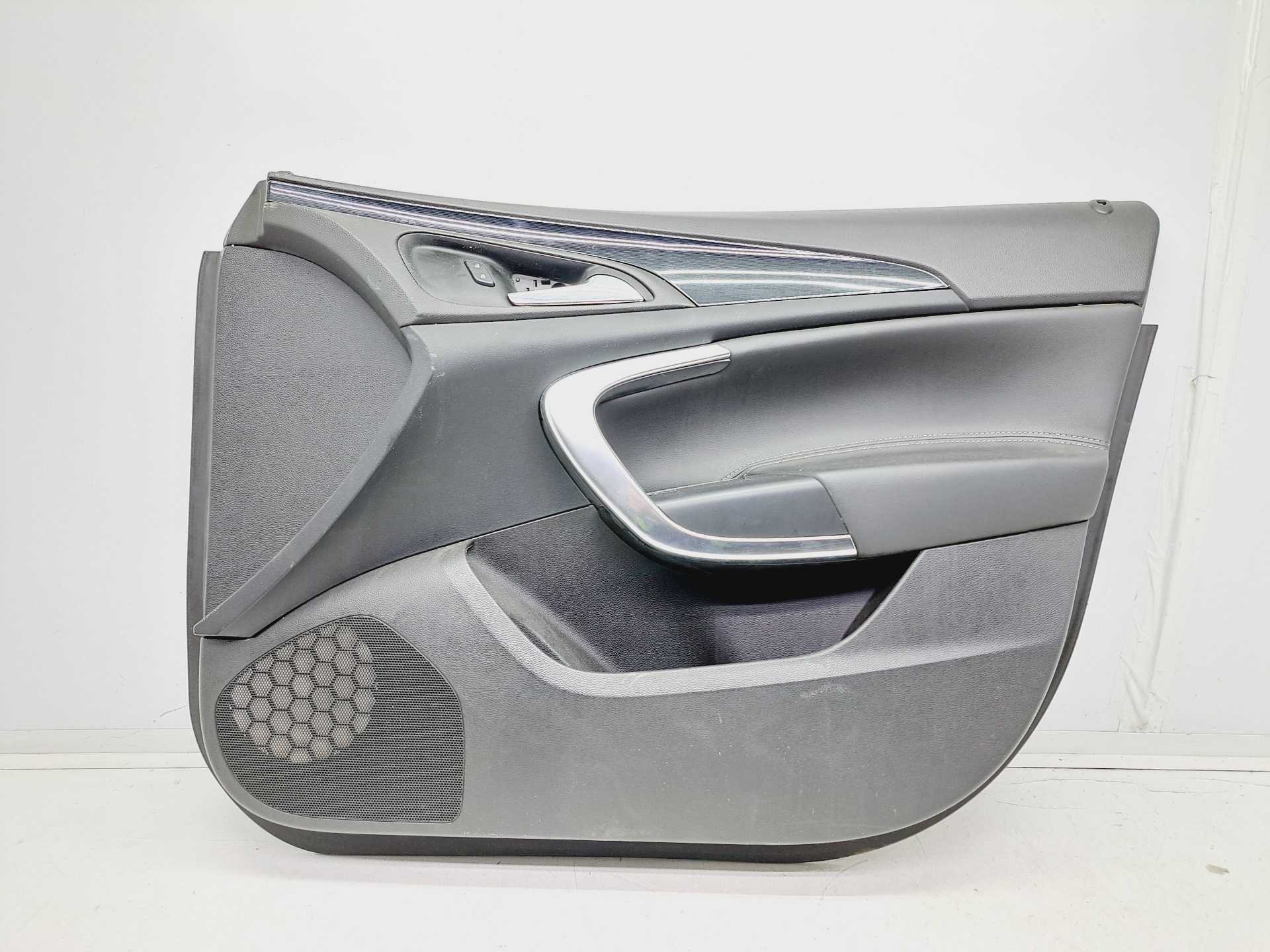 Recambio de guarnecido puerta delantera derecha para opel insignia berlina selective referencia OEM IAM 22846590  