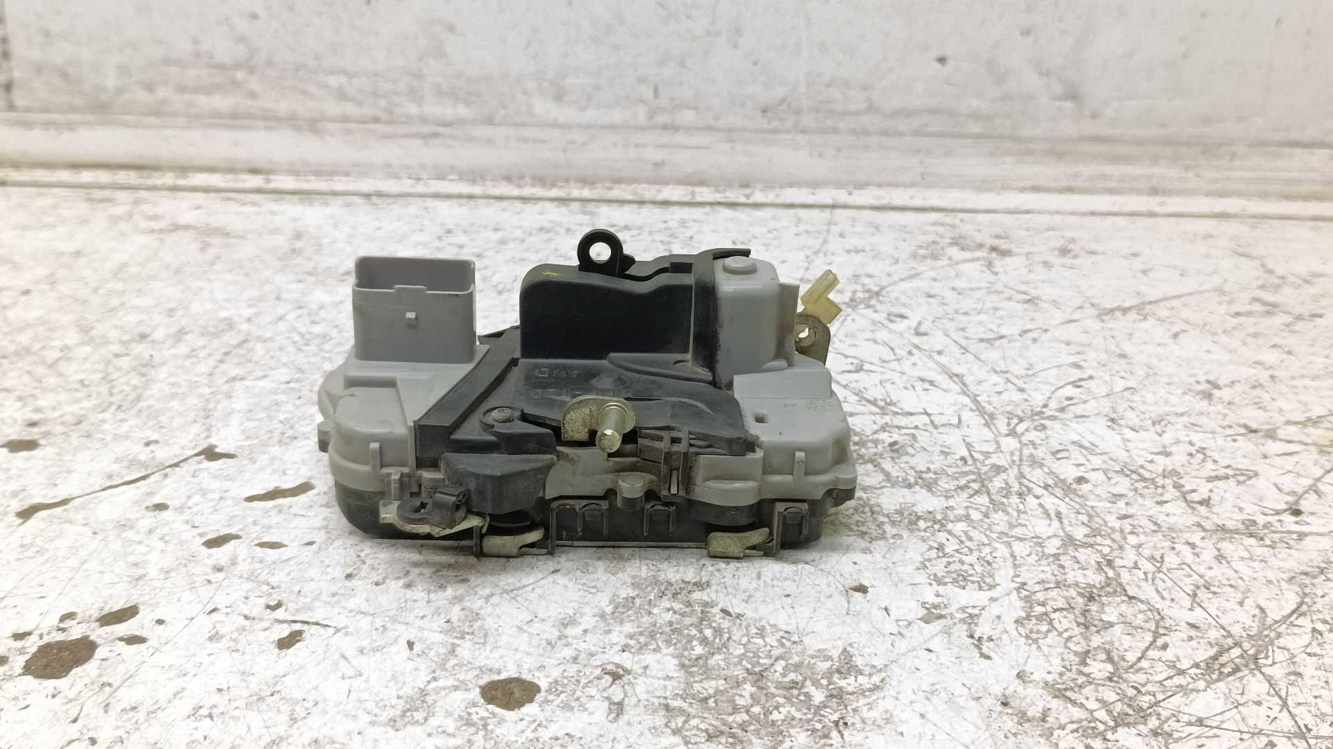 Recambio de cerradura puerta delantera derecha para citroën xsara picasso 1.6 hdi 90 sx referencia OEM IAM   