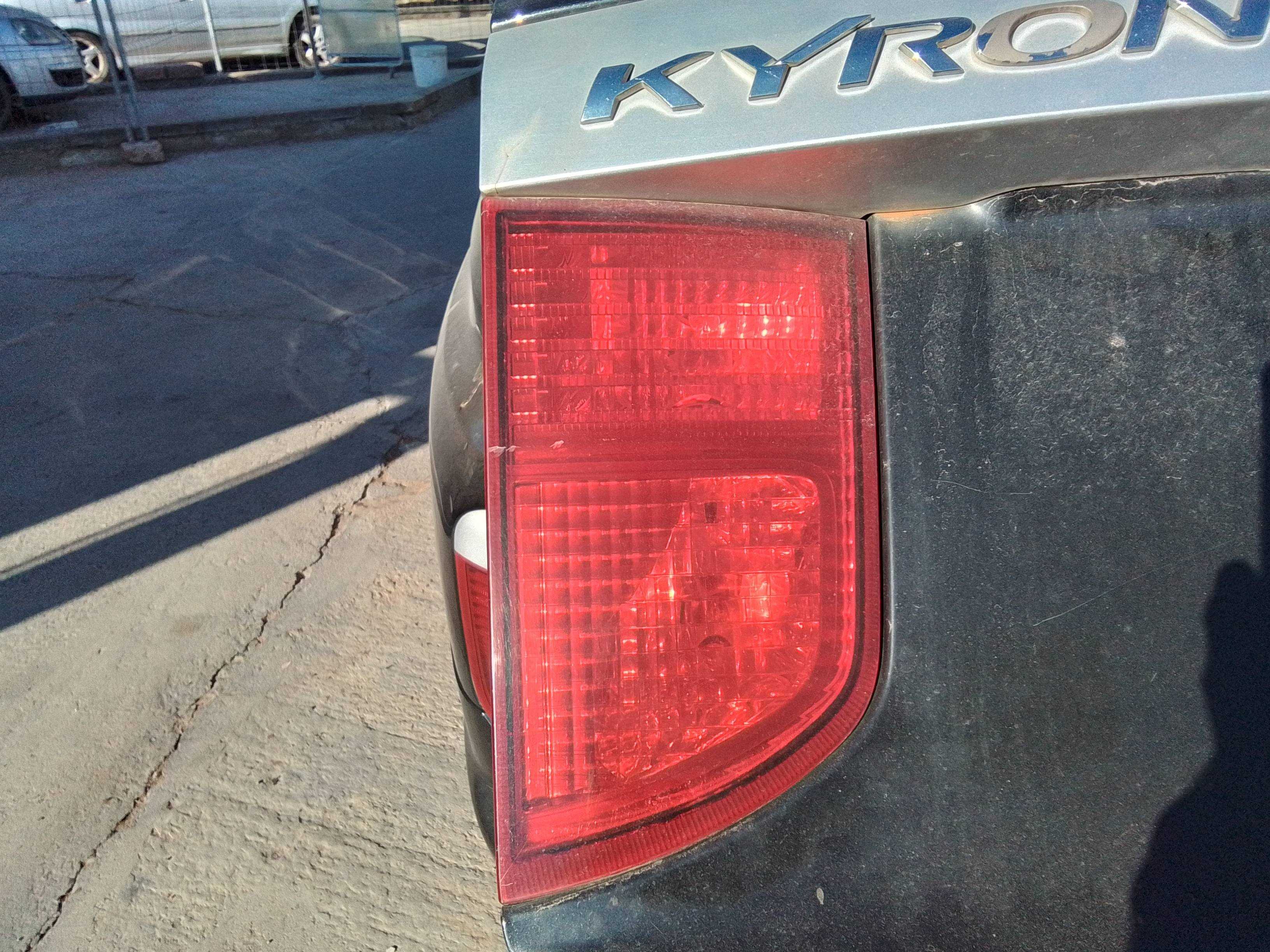 Recambio de piloto porton trasero izquierdo para ssangyong kyron 2.0 referencia OEM IAM   