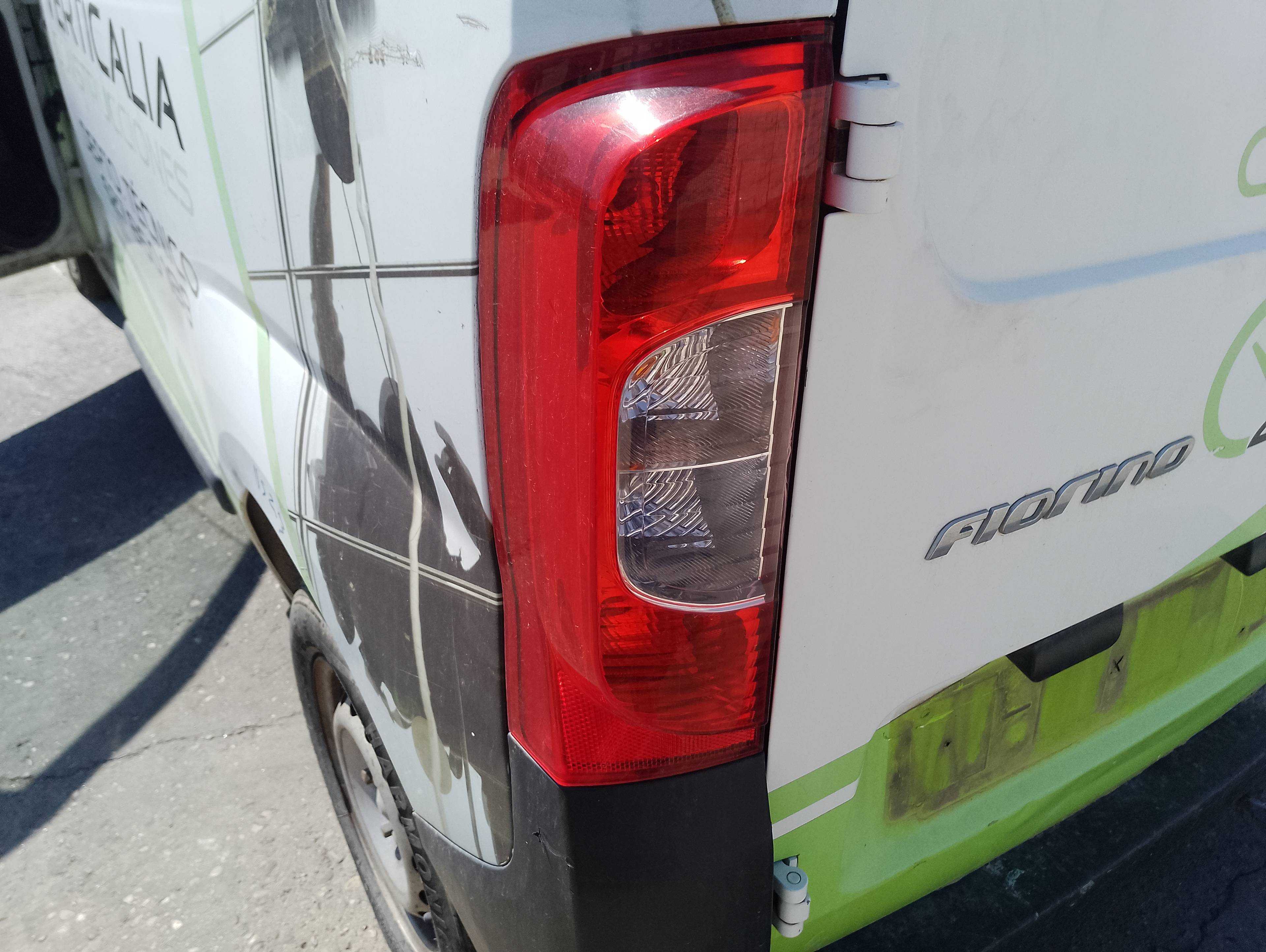 Recambio de piloto trasero izquierdo para fiat fiorino adventure cargo referencia OEM IAM   