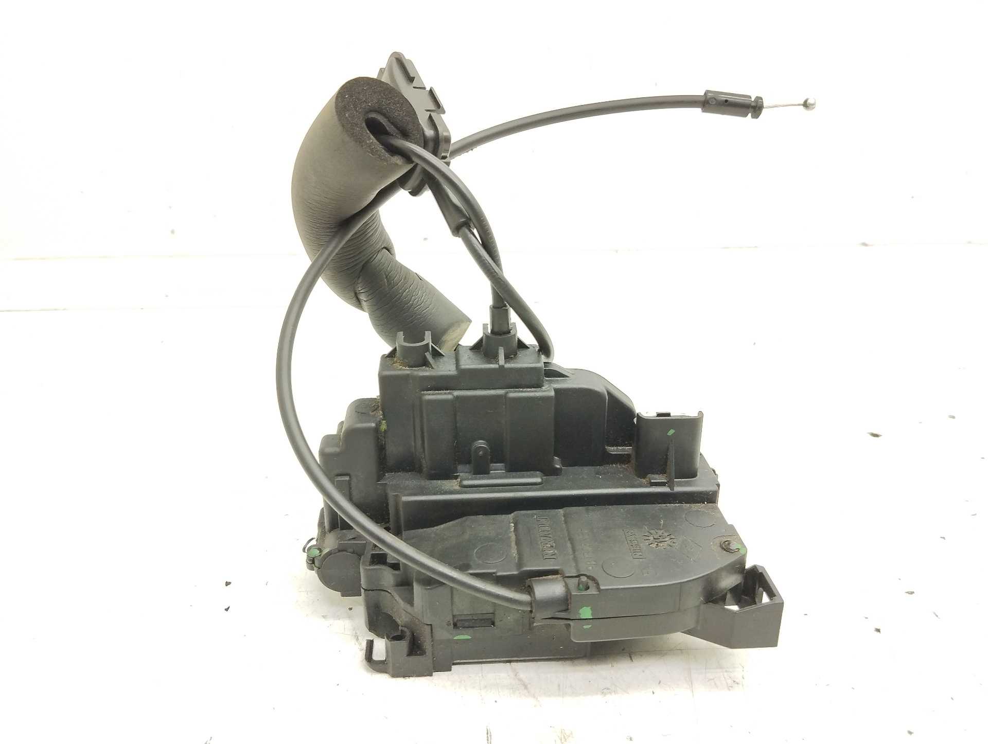 Recambio de cerradura puerta trasera derecha para renault megane iii berlina 5 p 1.2 16v referencia OEM IAM 825020001R  