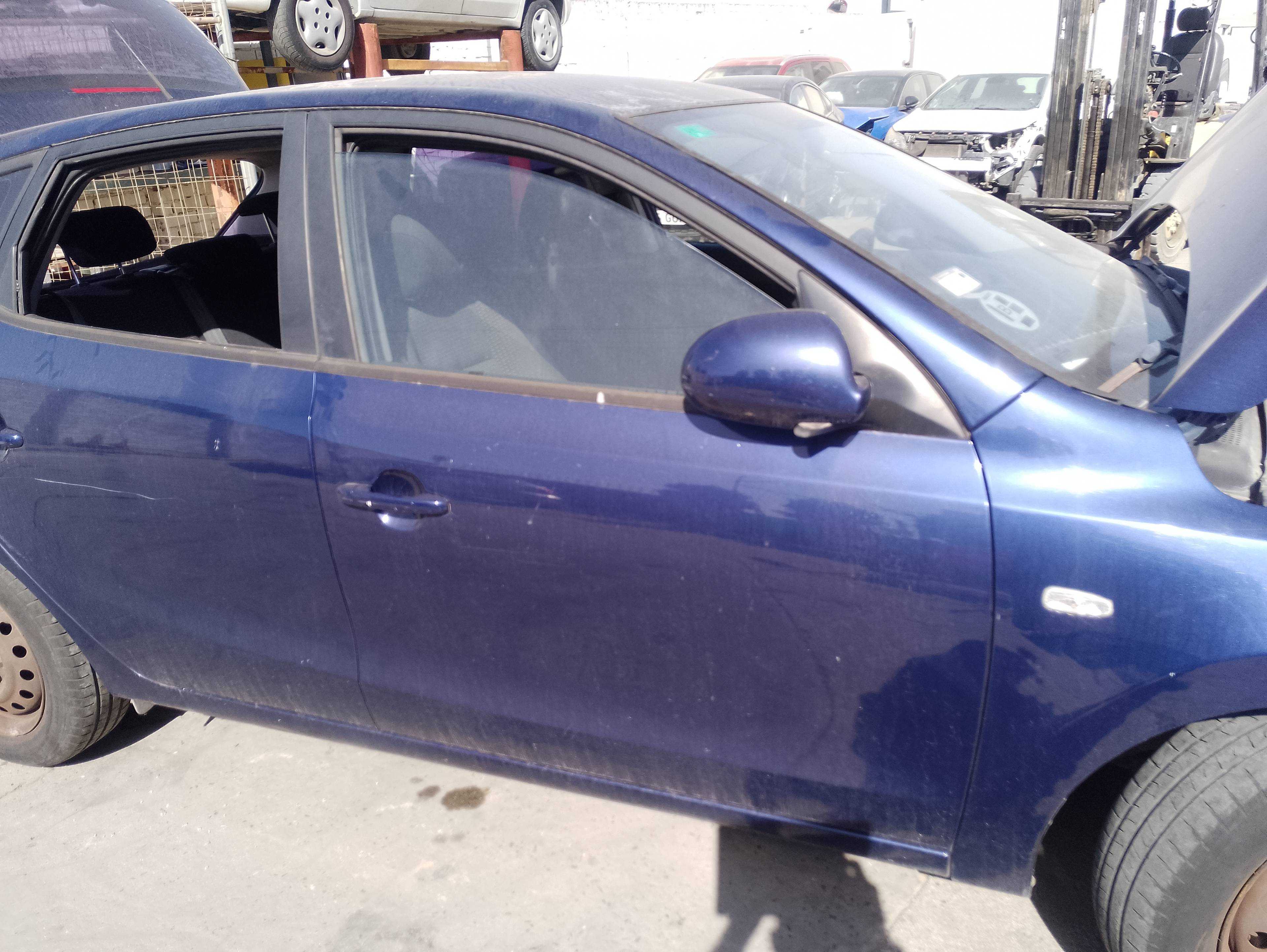 Recambio de puerta delantera derecha para hyundai i30 classic referencia OEM IAM   